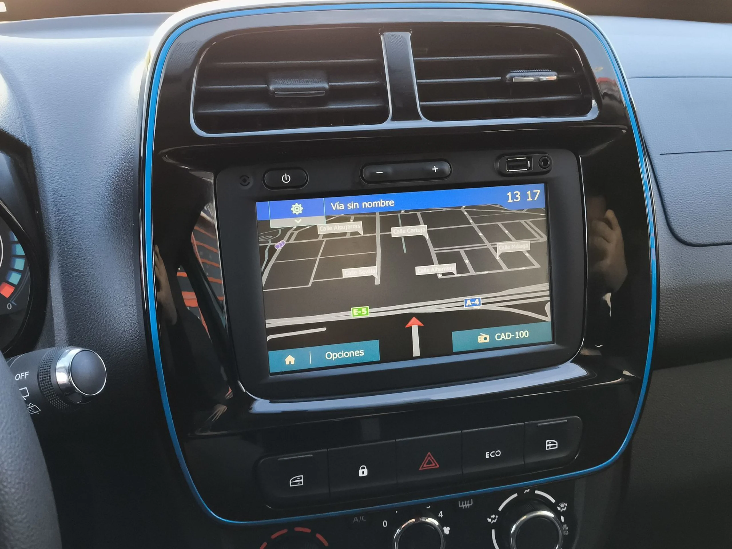 Dacia Spring Comfort Plus Electric 33 kW (45 CV) - Foto 15