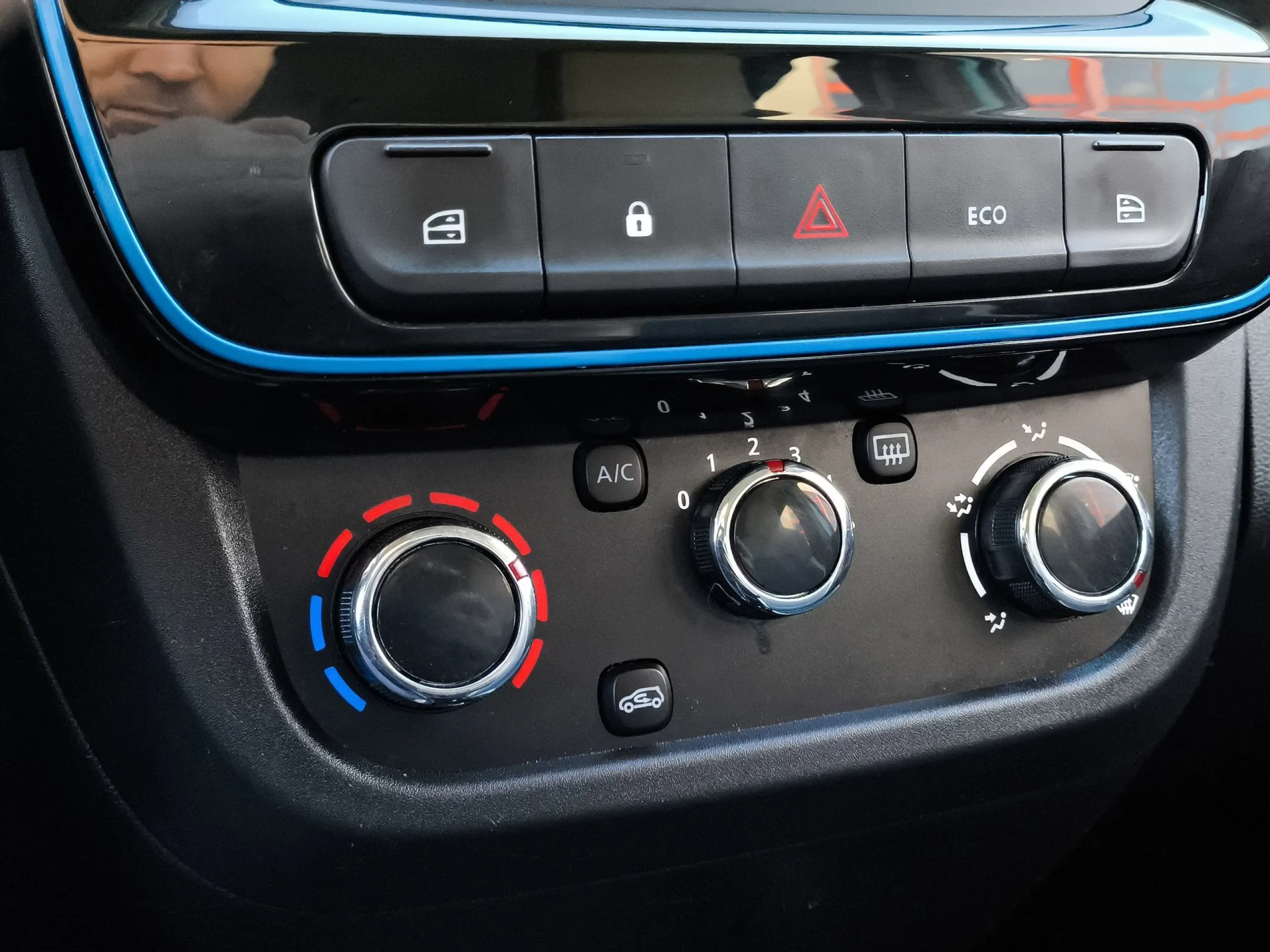 Dacia Spring Comfort Plus Electric 33 kW (45 CV) - Foto 16