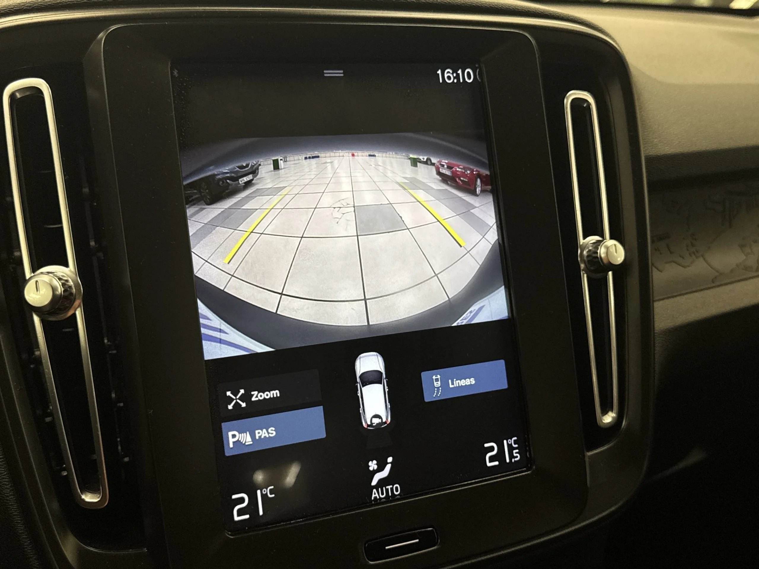 Volvo XC40 T3 115 kW (156 CV) - Foto 25