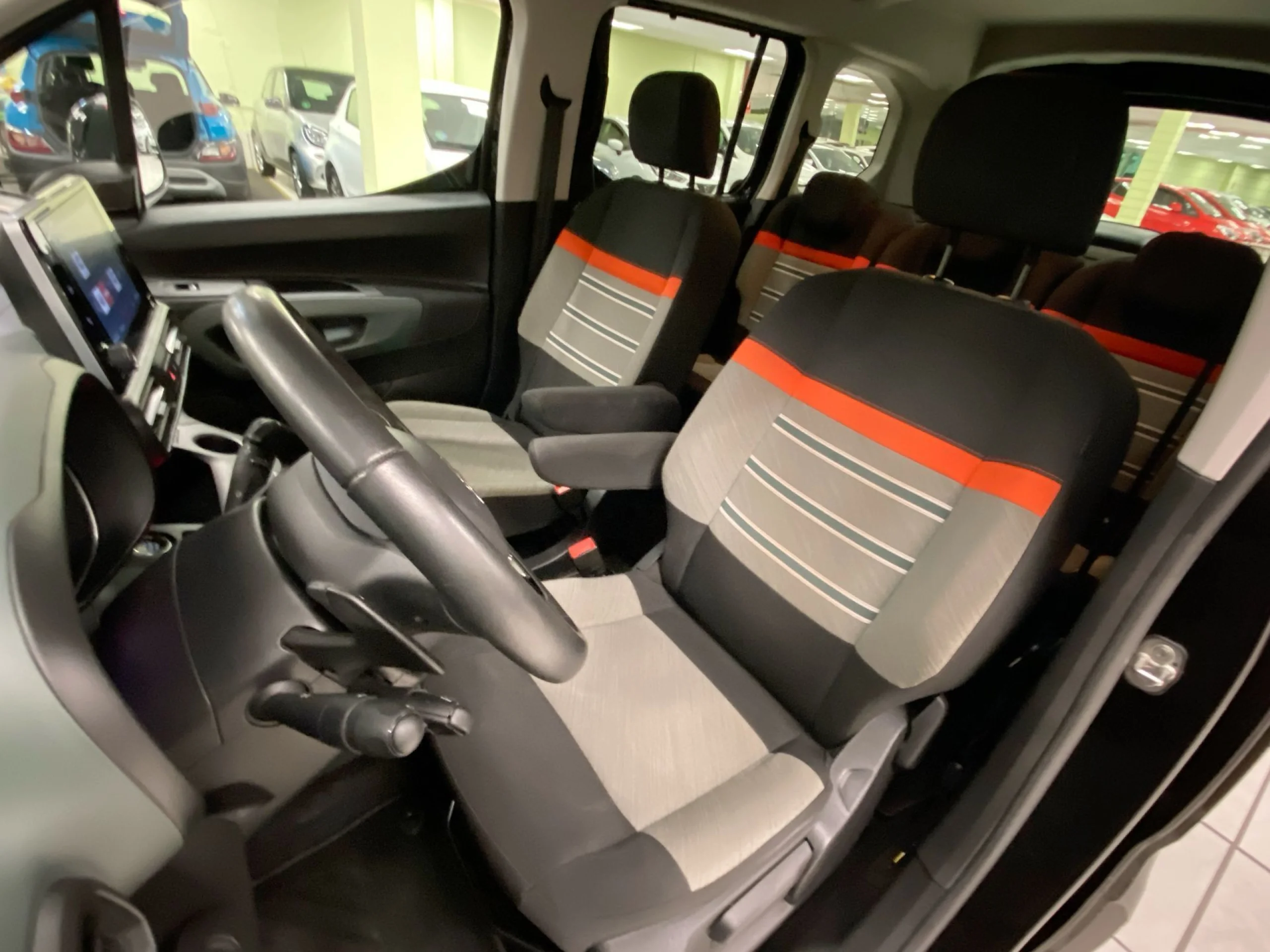 Citroen Berlingo BlueHDi 130 SANDS Talla M Shine EAT8 96 kW (130 CV) - Foto 8