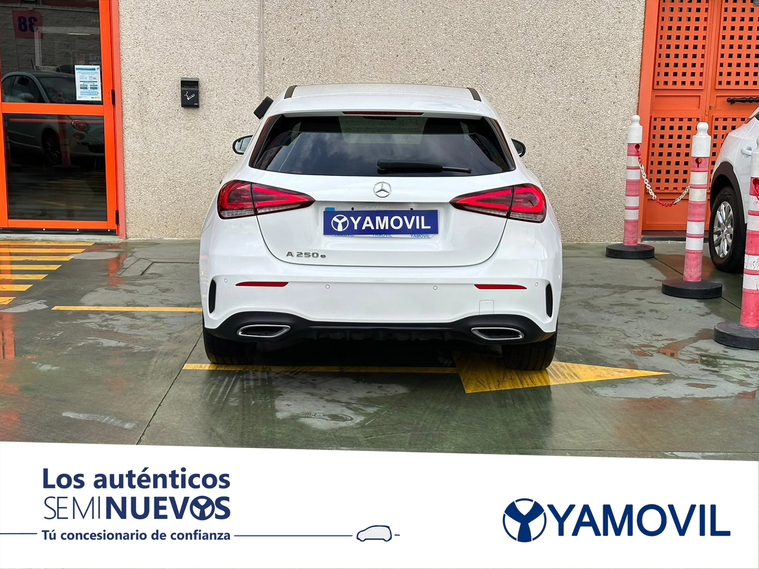 Mercedes-Benz A 250 A 250 E AMG HIBRIDO ENCHUFABLE PACK TECHO 5P - Foto 5
