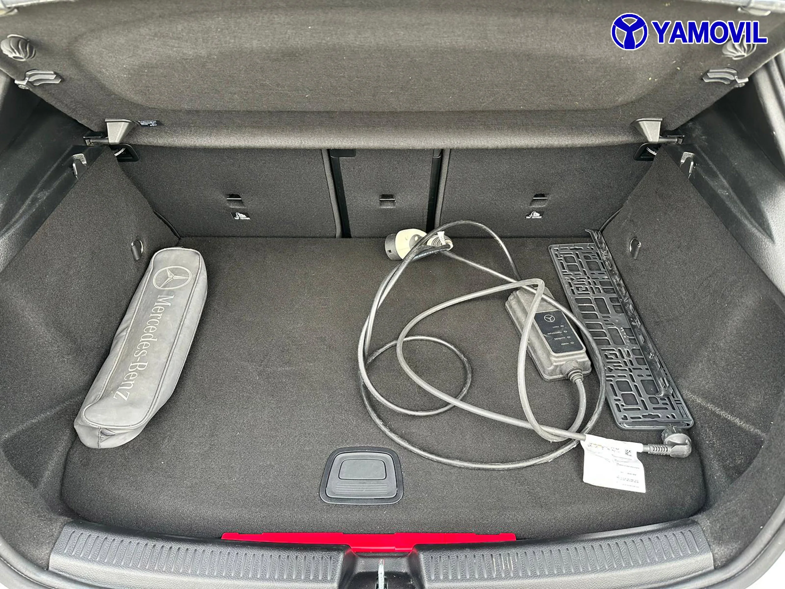 Mercedes-Benz A 250 A 250 E AMG HIBRIDO ENCHUFABLE PACK TECHO 5P - Foto 7