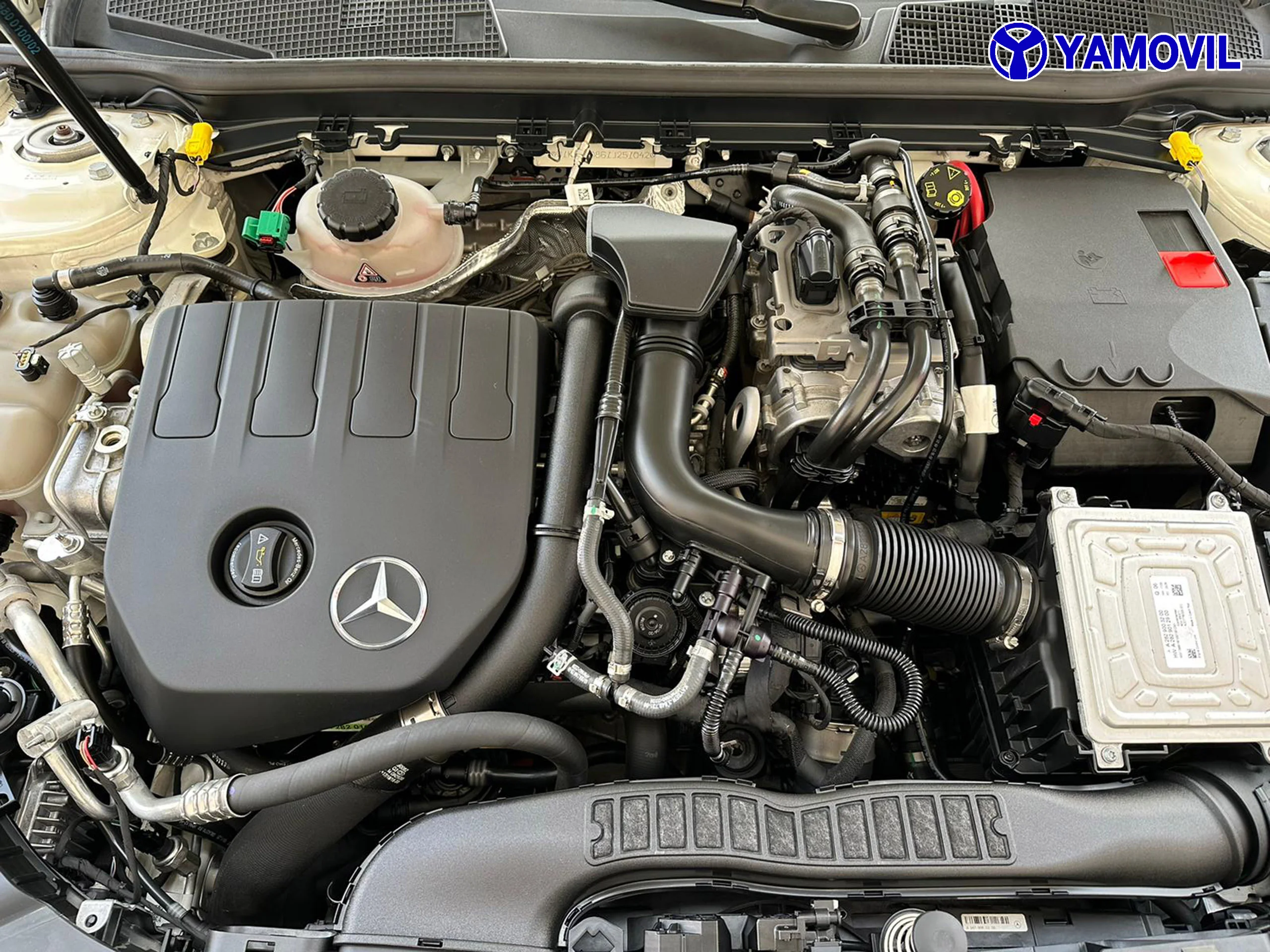 Mercedes-Benz A 250 A 250 E AMG HIBRIDO ENCHUFABLE PACK TECHO 5P - Foto 8