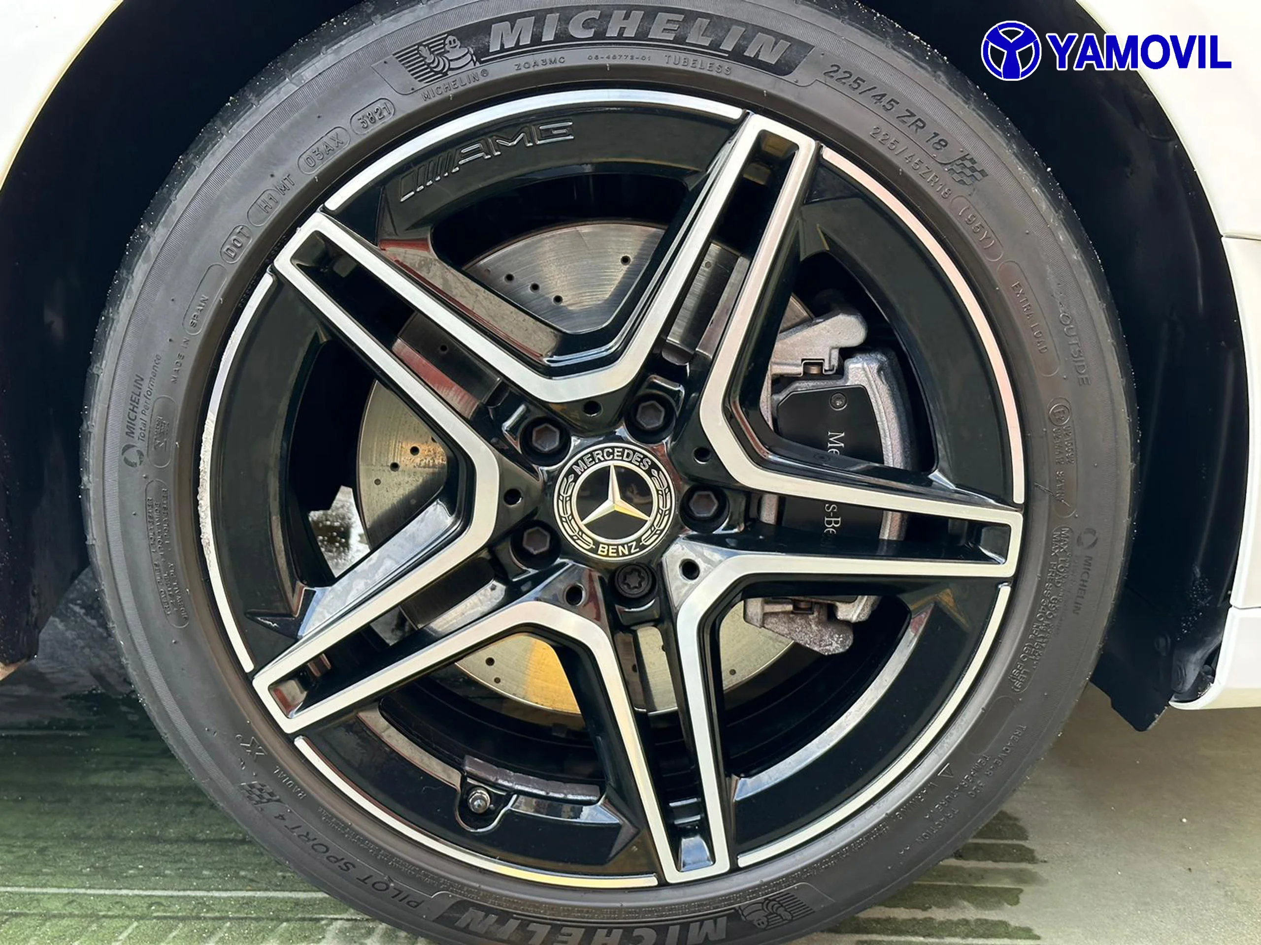 Mercedes-Benz A 250 A 250 E AMG HIBRIDO ENCHUFABLE PACK TECHO 5P - Foto 9