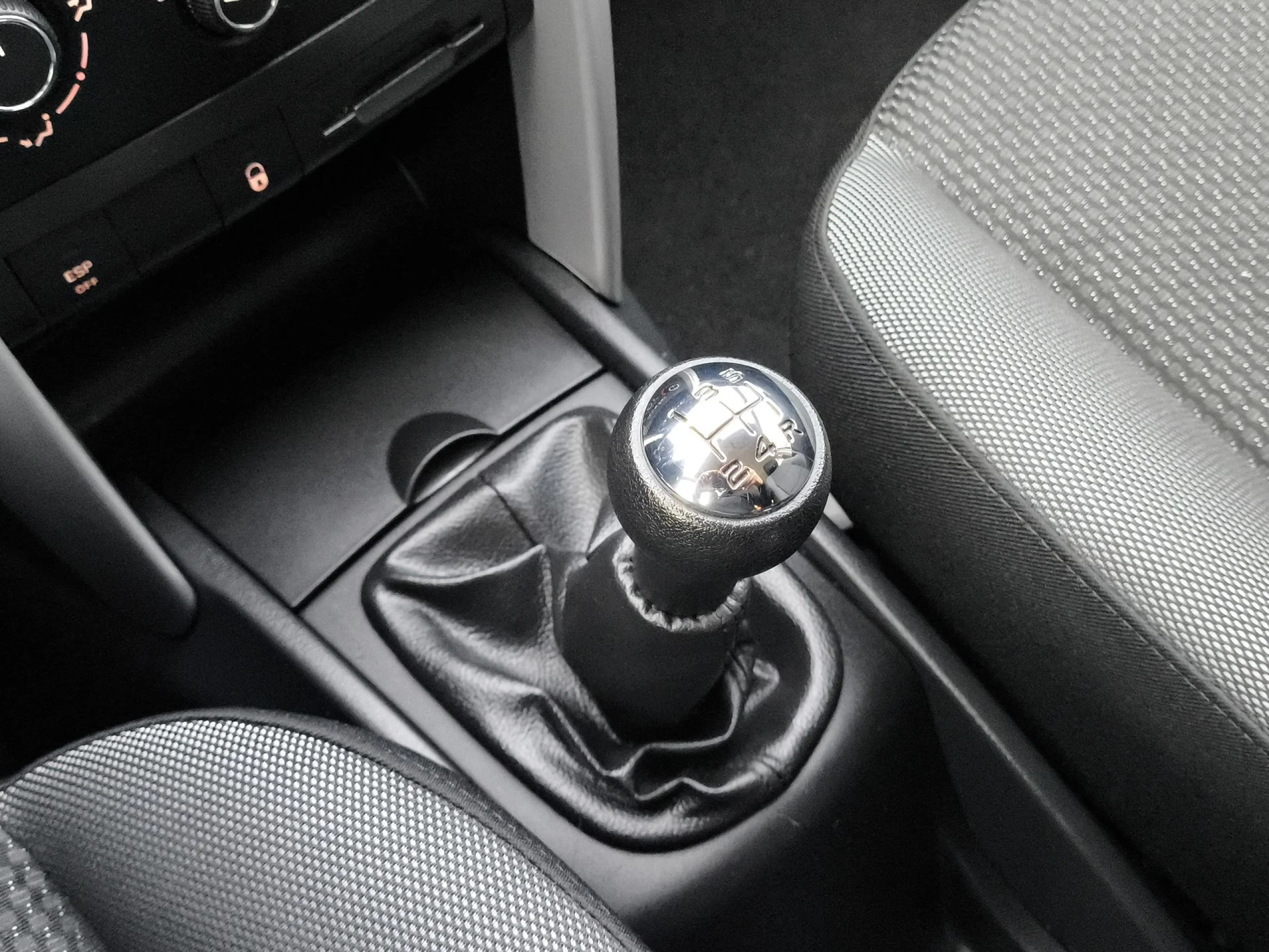 Peugeot 207+ 1.4 HDI FAP 50 kW (68 CV) - Foto 15