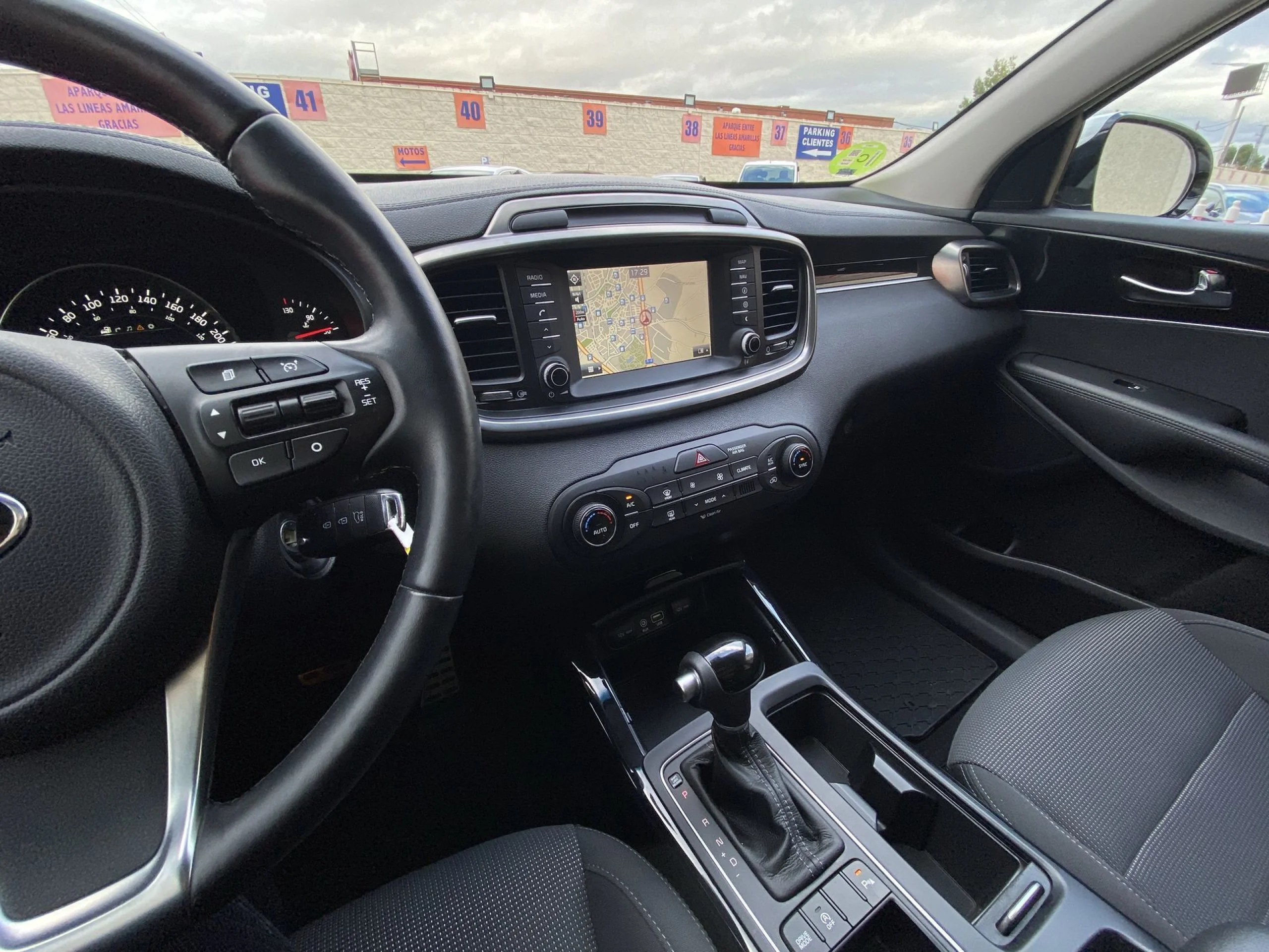 Kia Sorento 2.2 CRDi Drive 4x2 Auto 147 kW (200 CV) - Foto 18