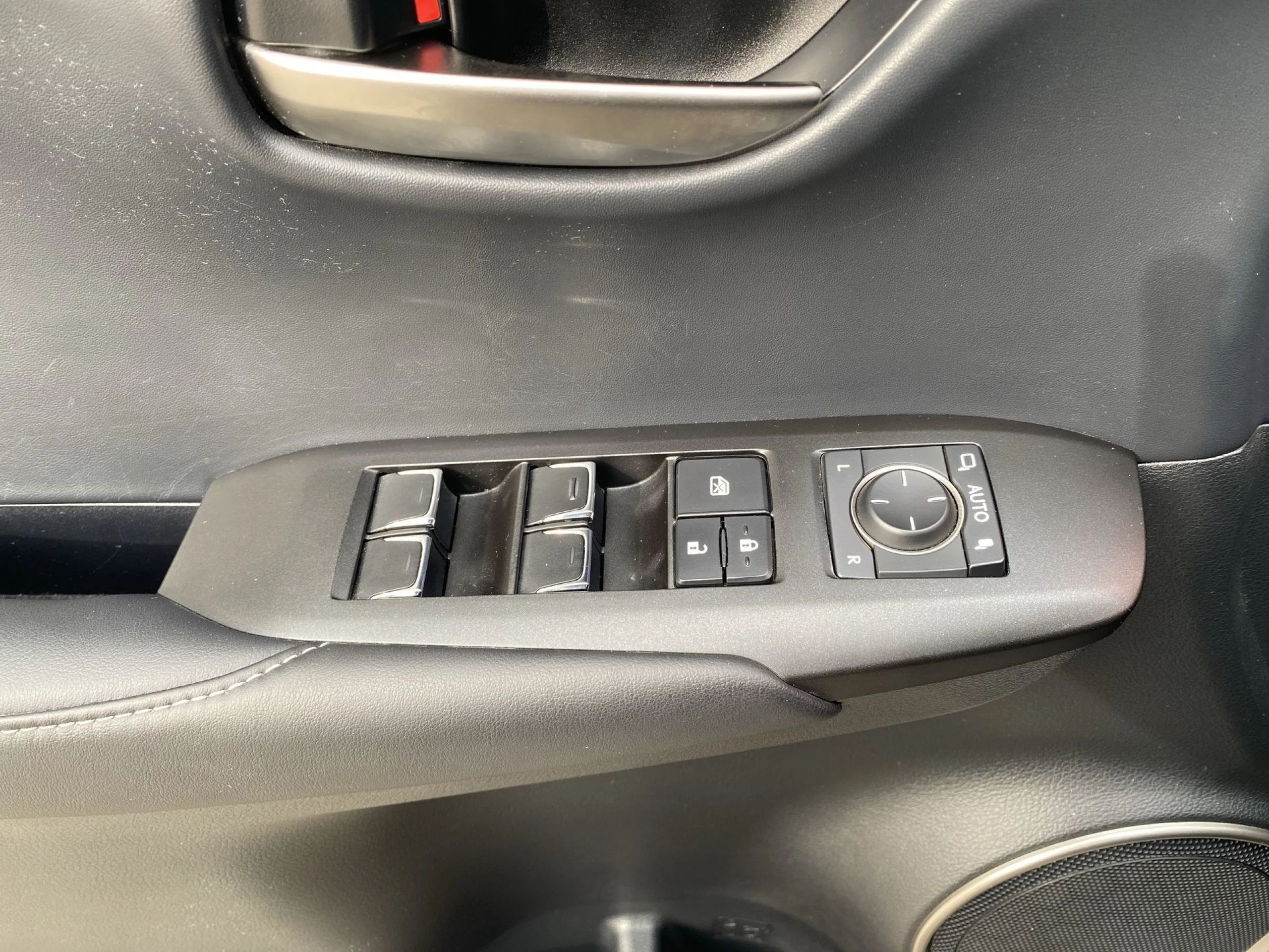 Lexus NX 300h Executive Navigation 4WD 145 kW (197 CV) - Foto 10