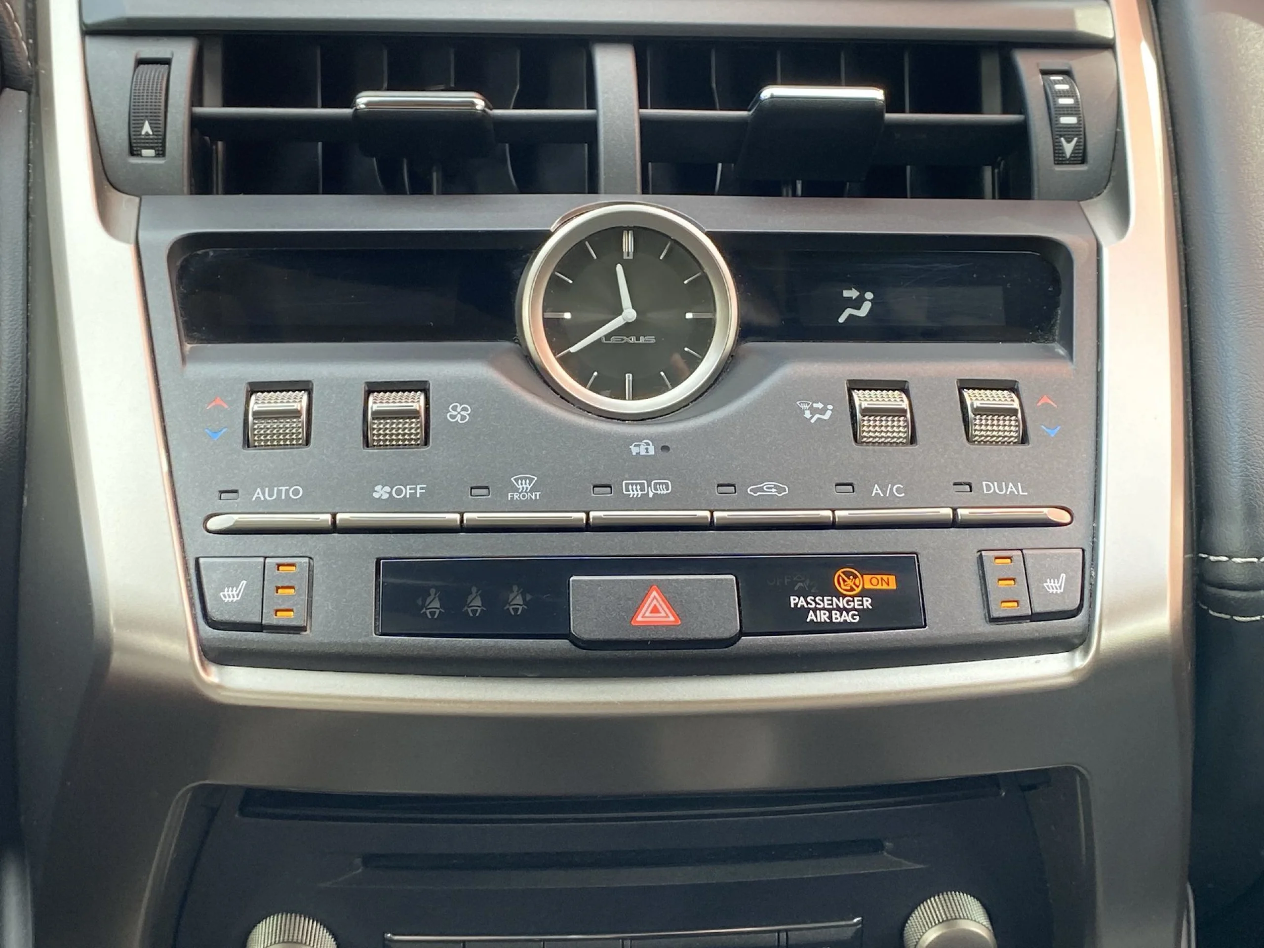 Lexus NX 300h Executive Navigation 4WD 145 kW (197 CV) - Foto 16