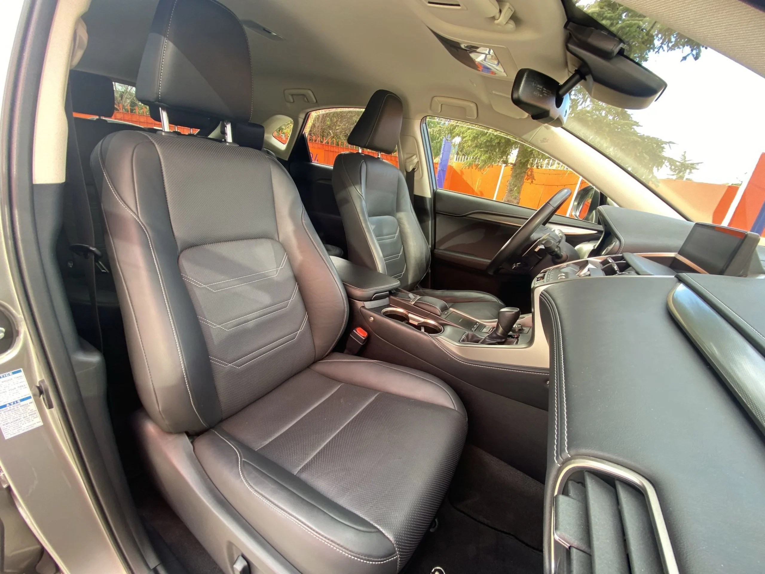 Lexus NX 300h Executive Navigation 4WD 145 kW (197 CV) - Foto 21