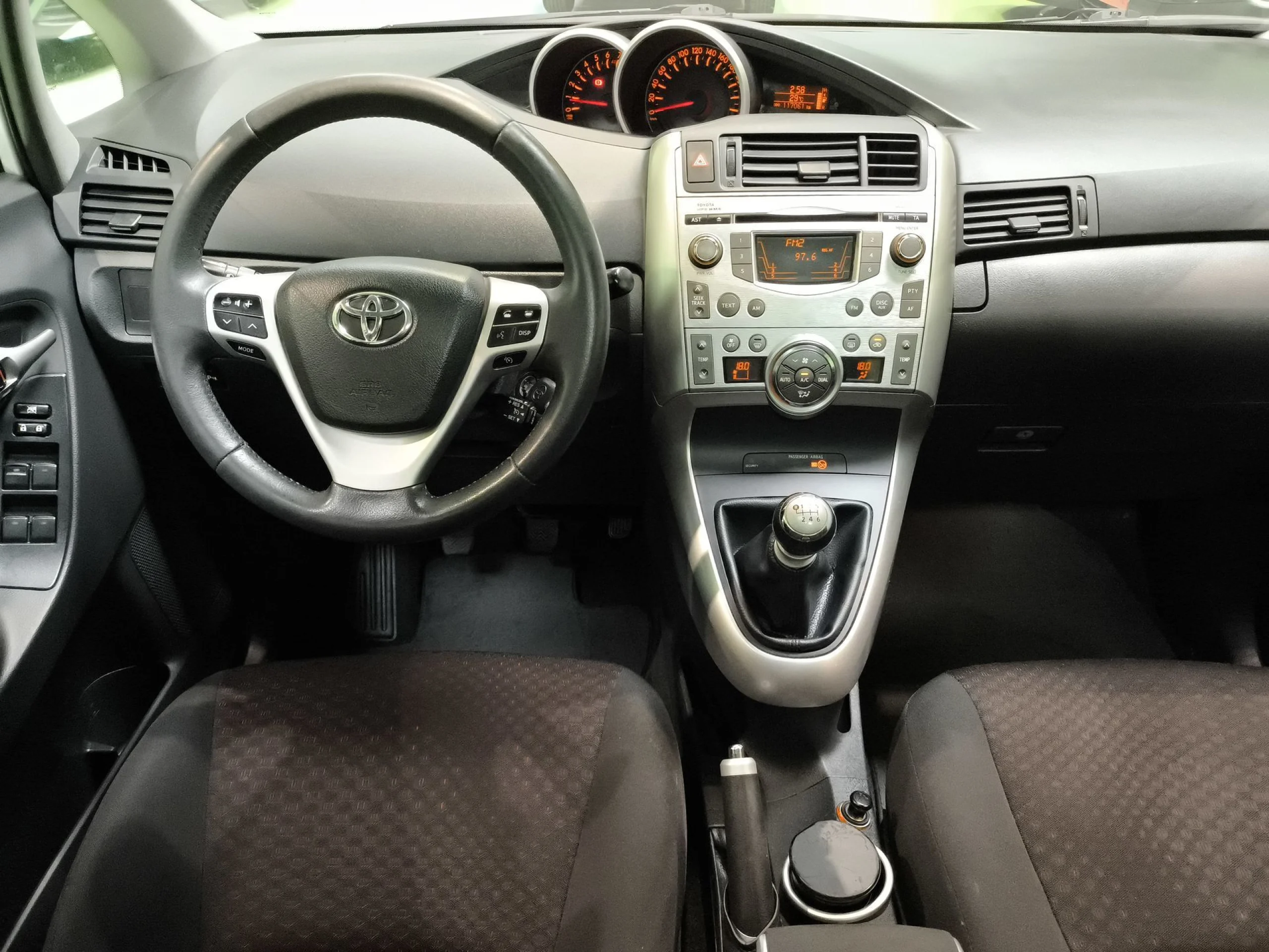 Toyota Verso 1.6 VVT-I Active 7 plazas 97 kW (132 CV) - Foto 11