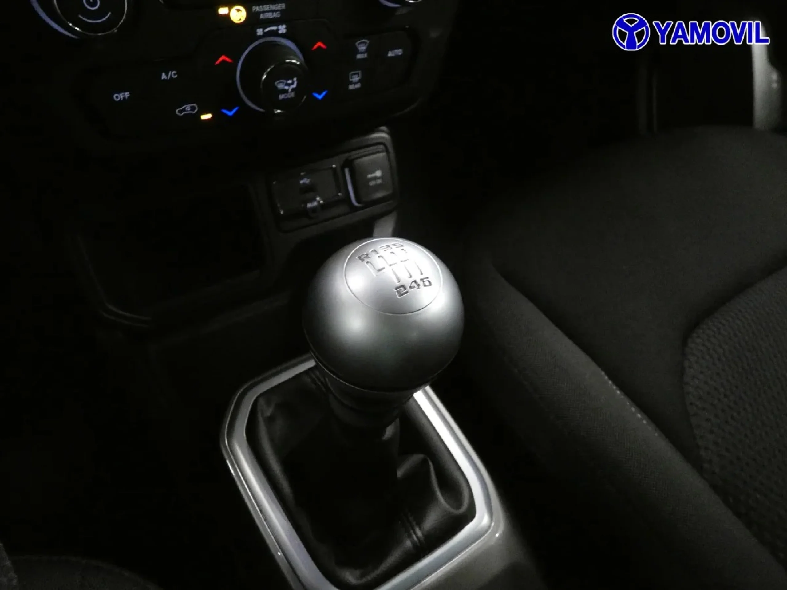 Jeep Renegade 1.4 Multiair Limited 4x2 103 kW (140 CV) - Foto 28