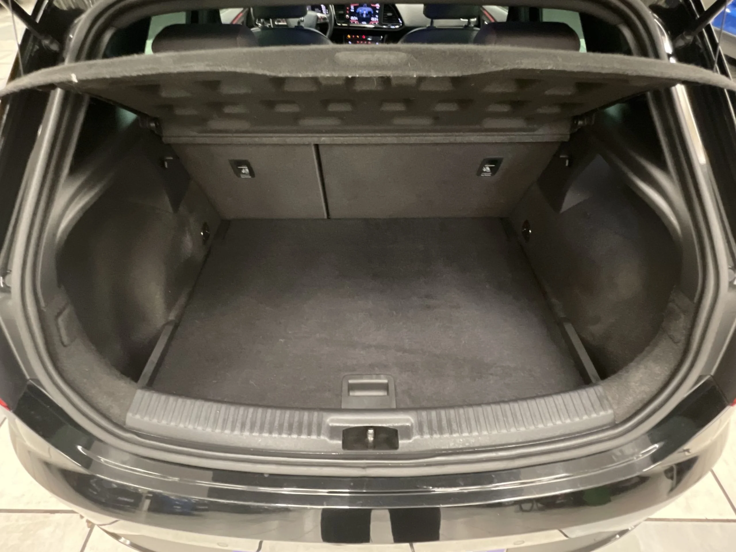 Seat Leon 1.5 TSI SANDS FR Fast Edition 110 kW (150 CV) - Foto 19