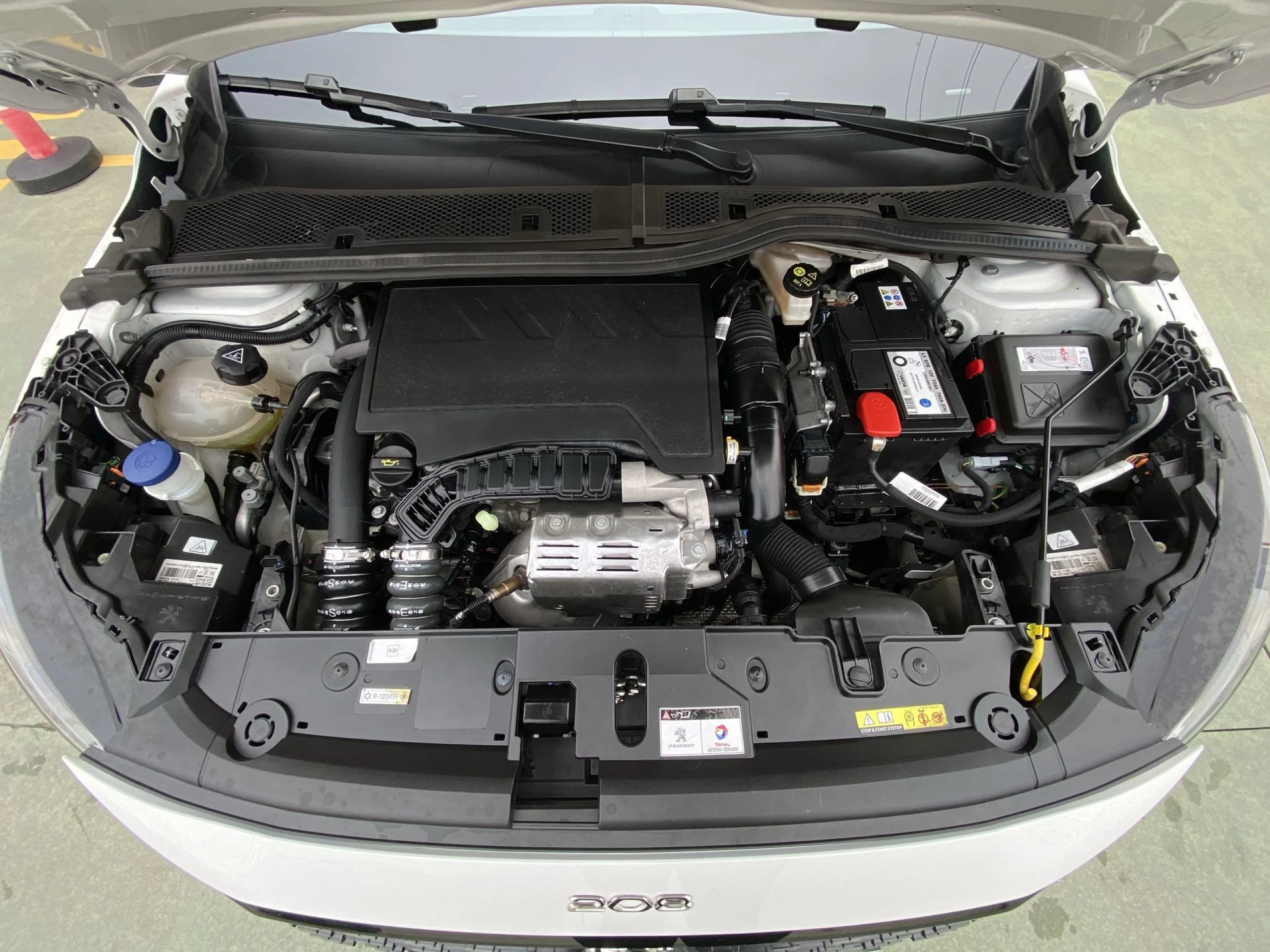 Peugeot 208 PureTech 100 SANDS GT Line 75 kW (100 CV) - Foto 22