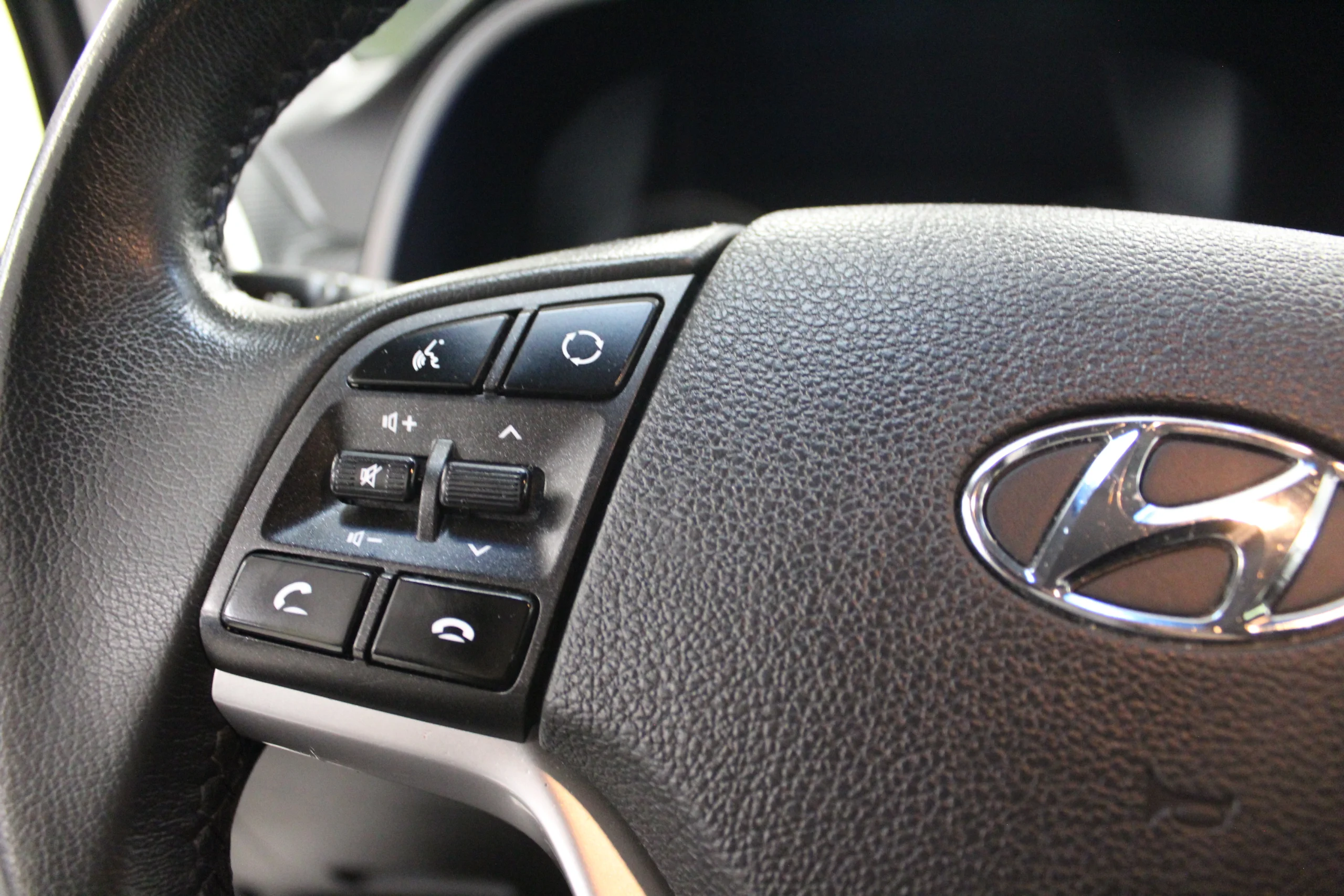 Hyundai Tucson 1.6 CRDI 48V SLE 4x2 85 kW (116 CV) - Foto 24