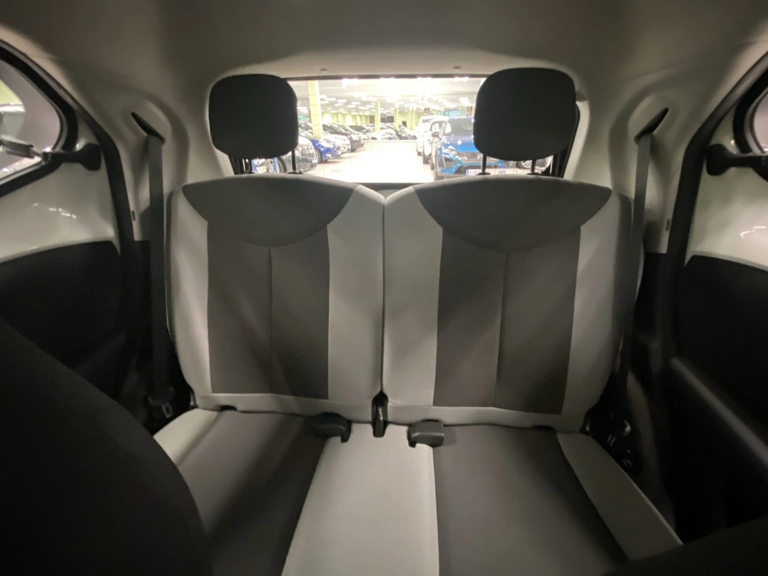 Toyota Aygo 1.0 70 x-play X-Shift 51 kW (69 CV) - Foto 16