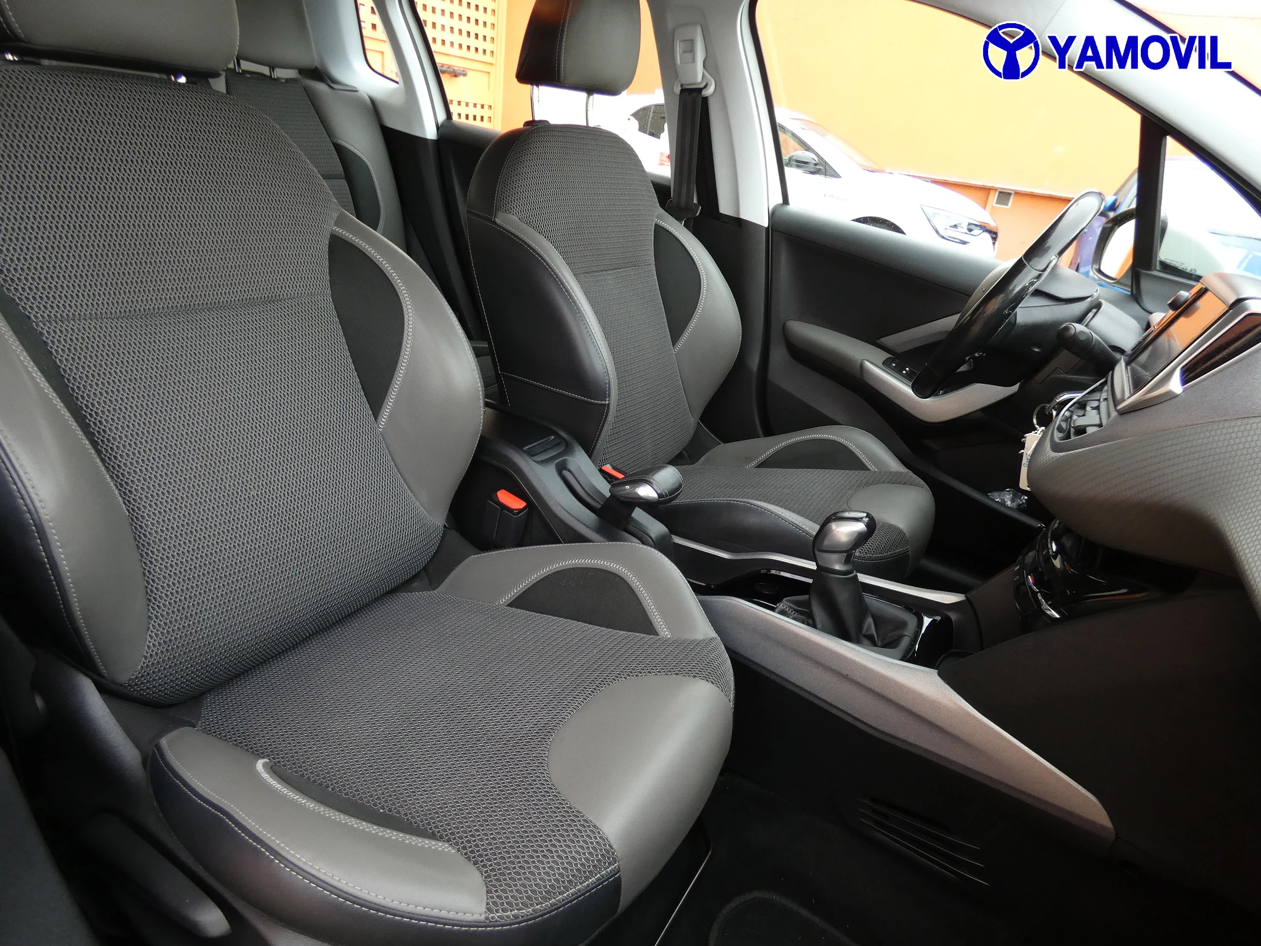 Peugeot 2008 ALLURE PURETECH 5P - Foto 8
