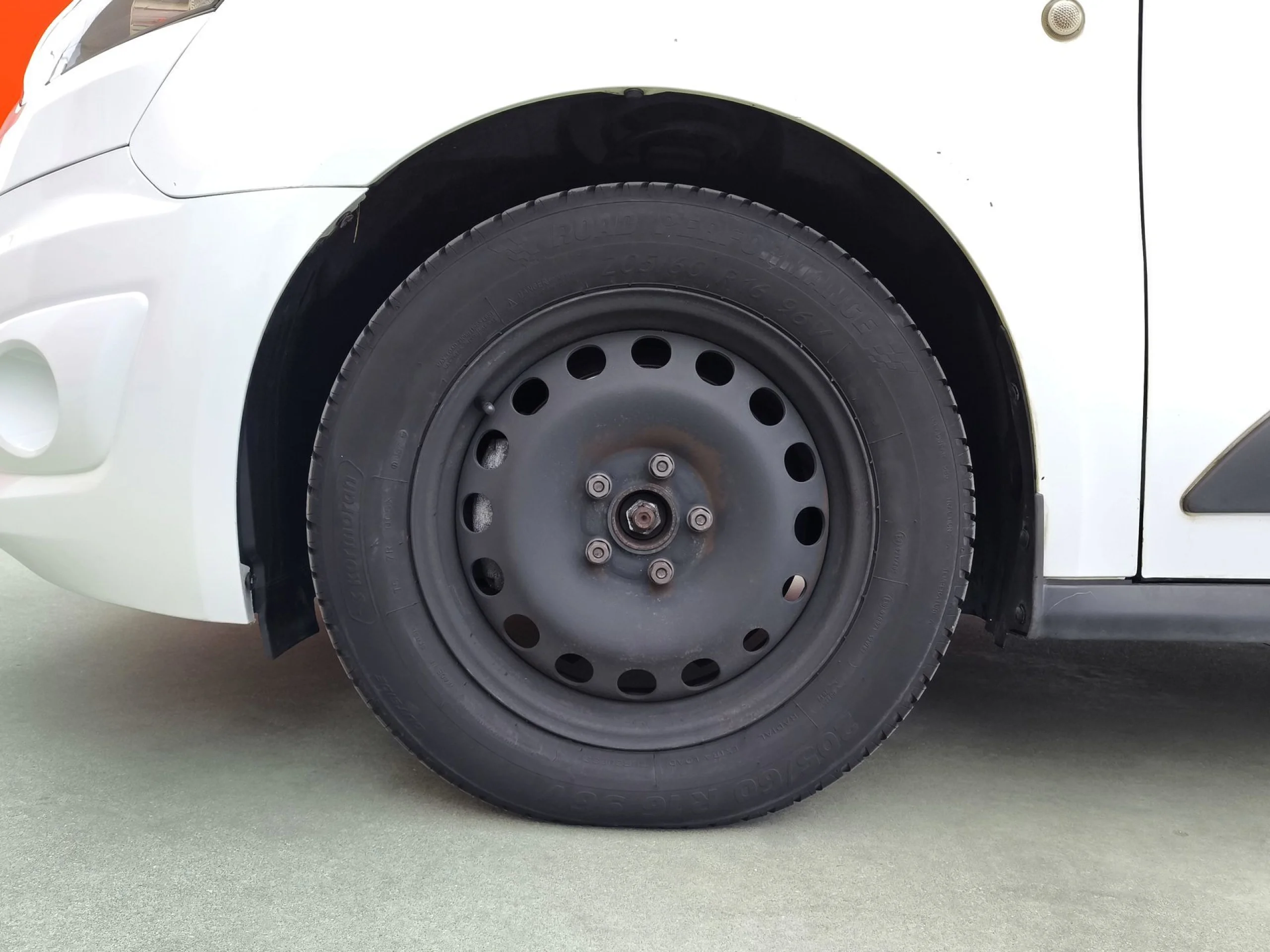Ford Transit connect Furgon 1.6 TDCi Trend 200 L1 55 kW (75 CV) - Foto 10
