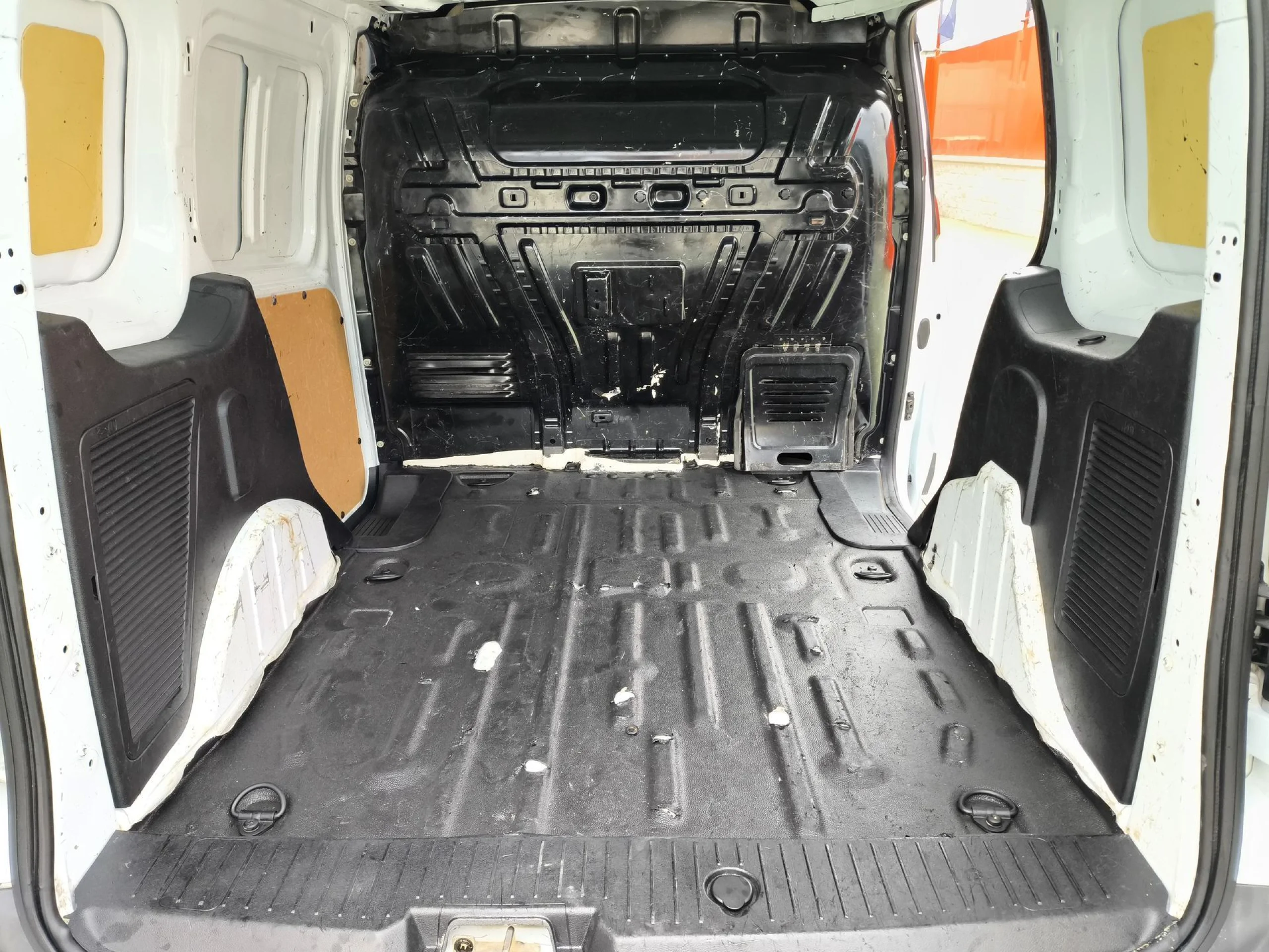 Ford Transit connect Furgon 1.6 TDCi Trend 200 L1 55 kW (75 CV) - Foto 20