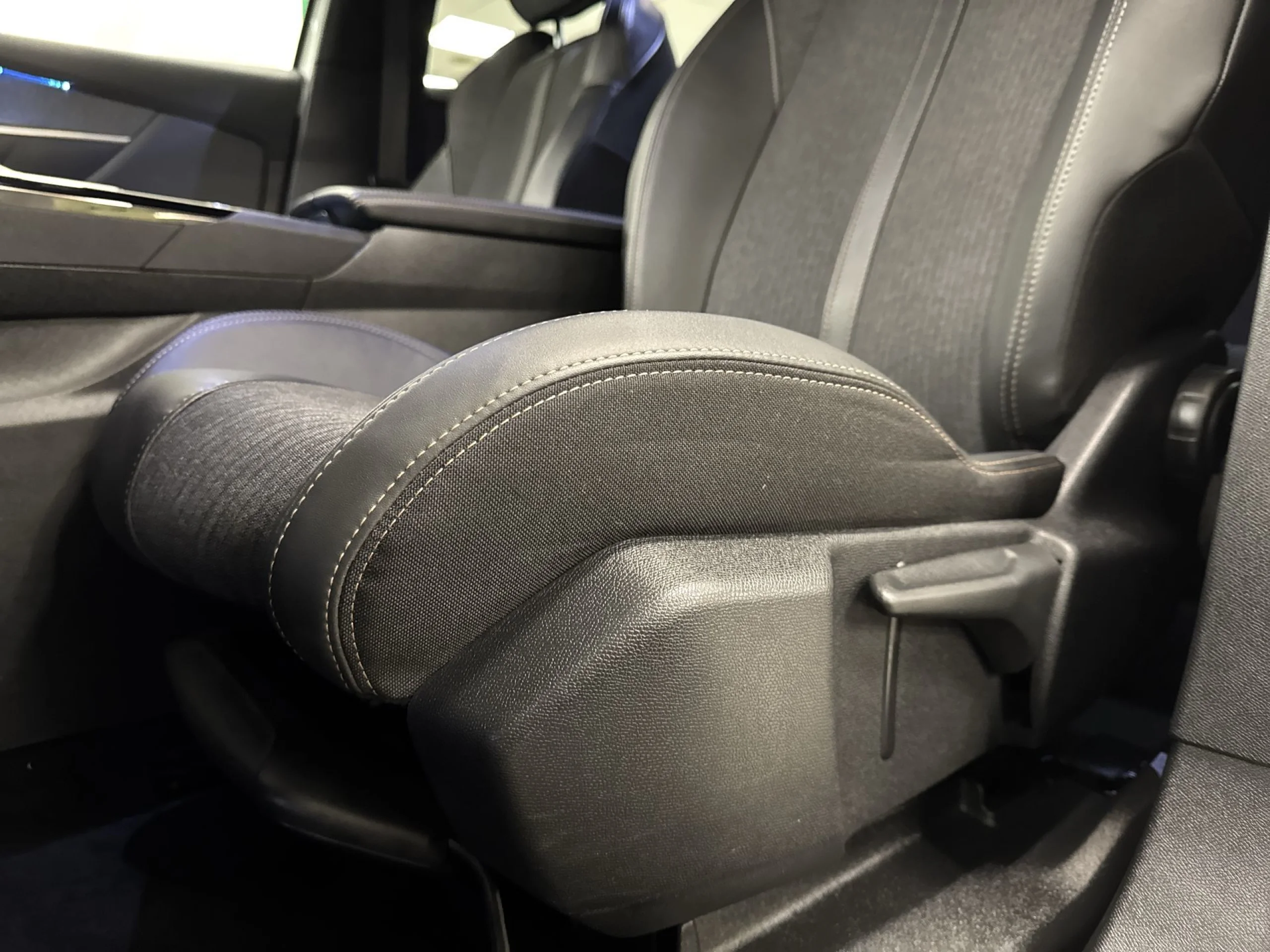 Peugeot 5008 PureTech 130 GT Line EAT8 96 kW (130 CV) - Foto 9