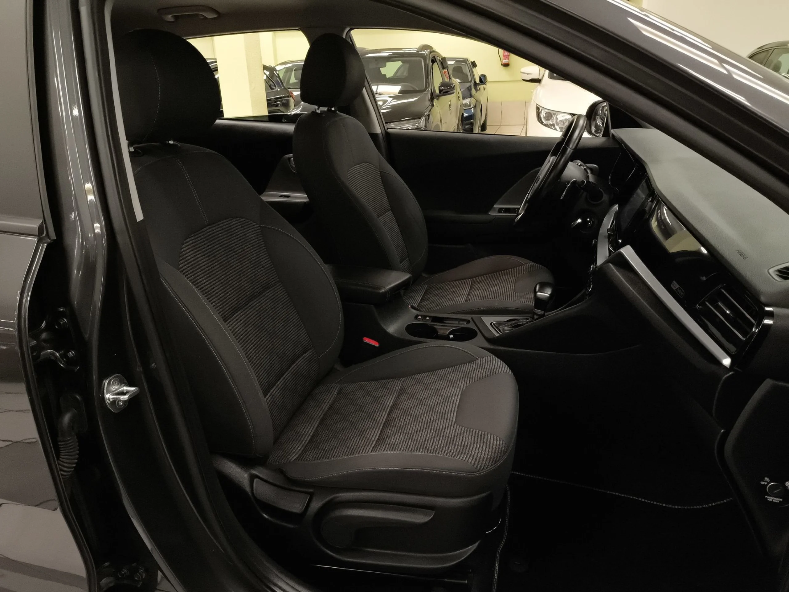 Kia Niro 1.6 GDi HEV Concept 104 kW (141 CV) - Foto 23