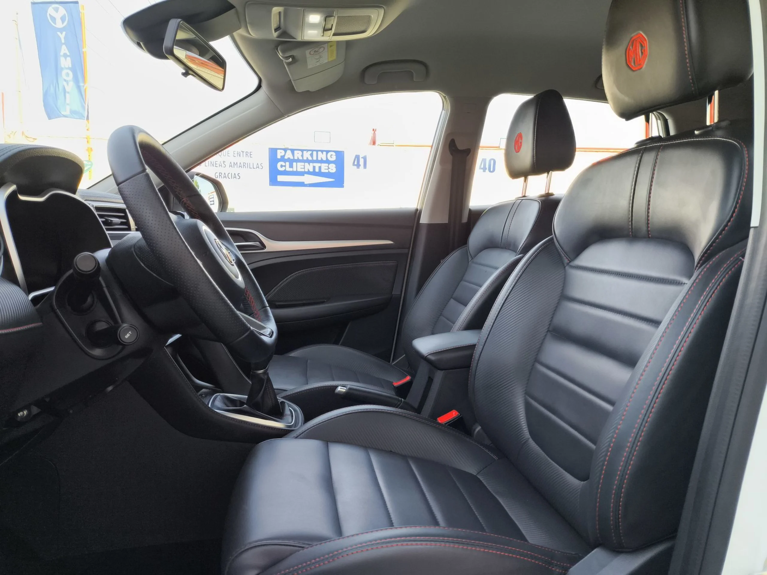 MG ZS 1.5 Luxury 78 kW (106 CV) - Foto 8