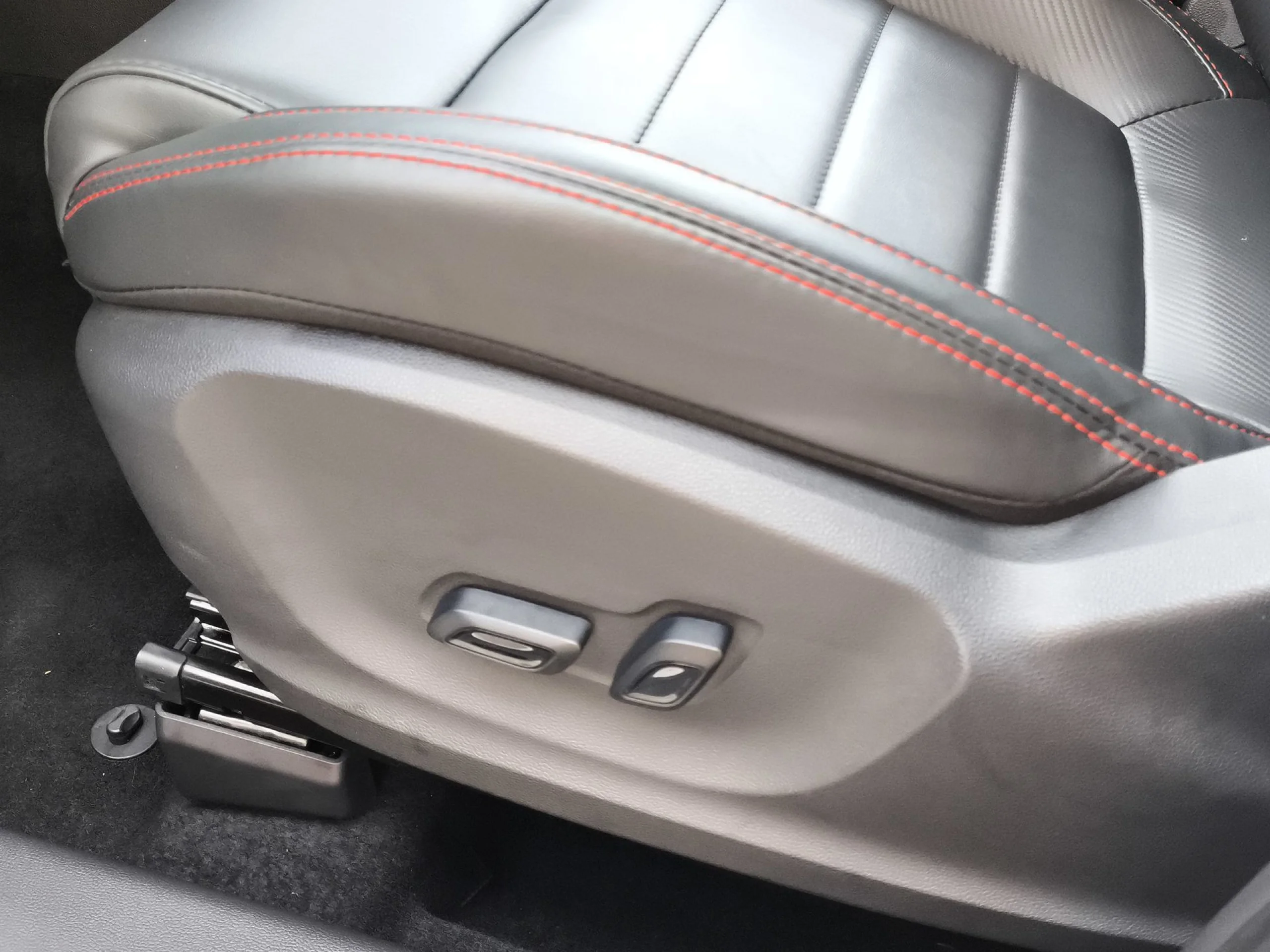 MG ZS 1.5 Luxury 78 kW (106 CV) - Foto 9