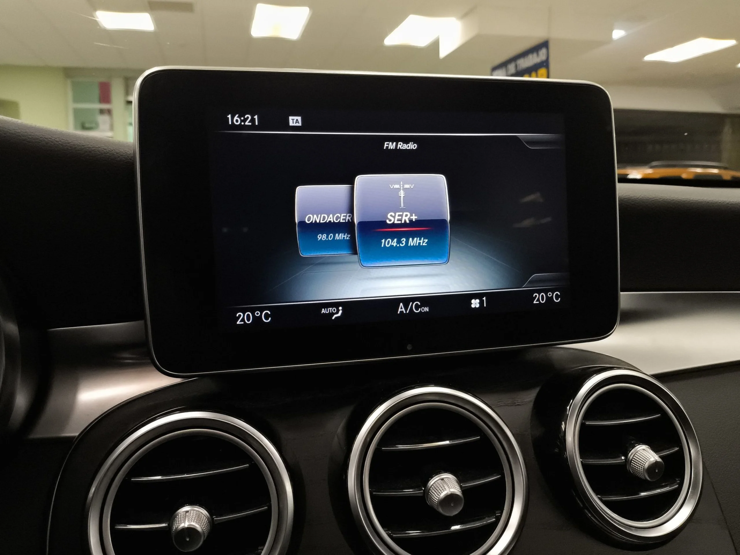 Mercedes-Benz GLC 250 d 4Matic 150 kW (204 CV) - Foto 13