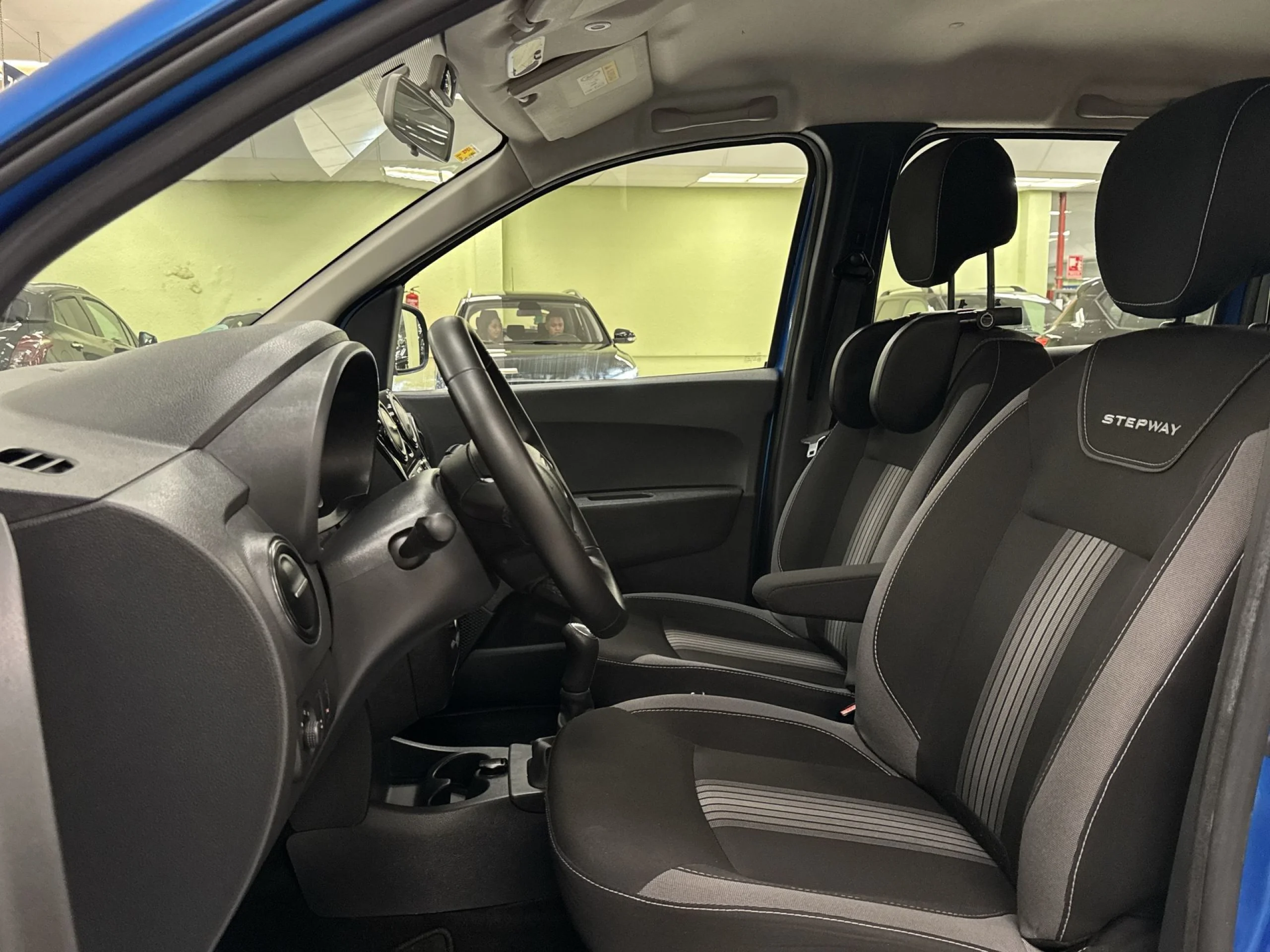 Dacia Lodgy Serie Limitada Nómada 1.6 75 kW (100 CV) 7 Plazas - Foto 8
