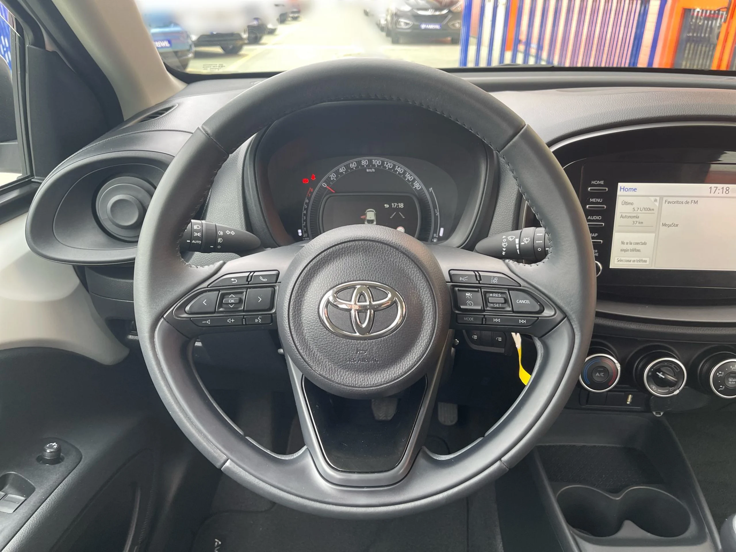 Toyota Aygo x cross 1.0 VVT-I Play 53 kW (72 CV) - Foto 10