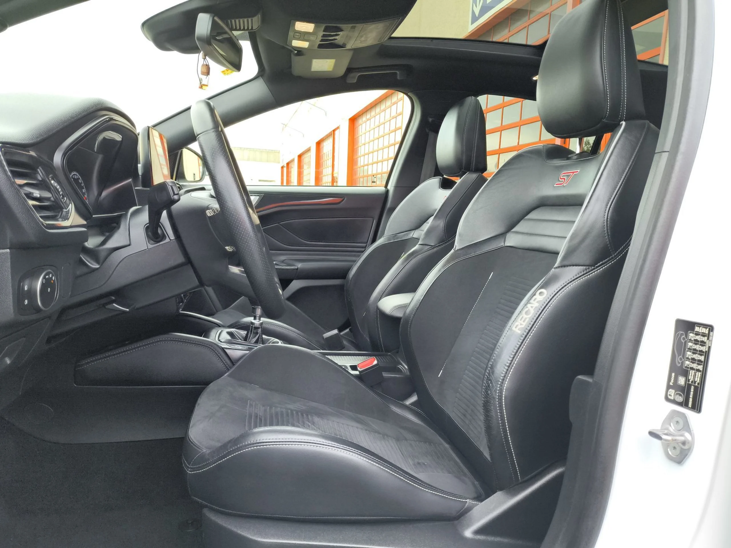 Ford Focus 2.3 EcoBoost ST 206 kW (280 CV) - Foto 8
