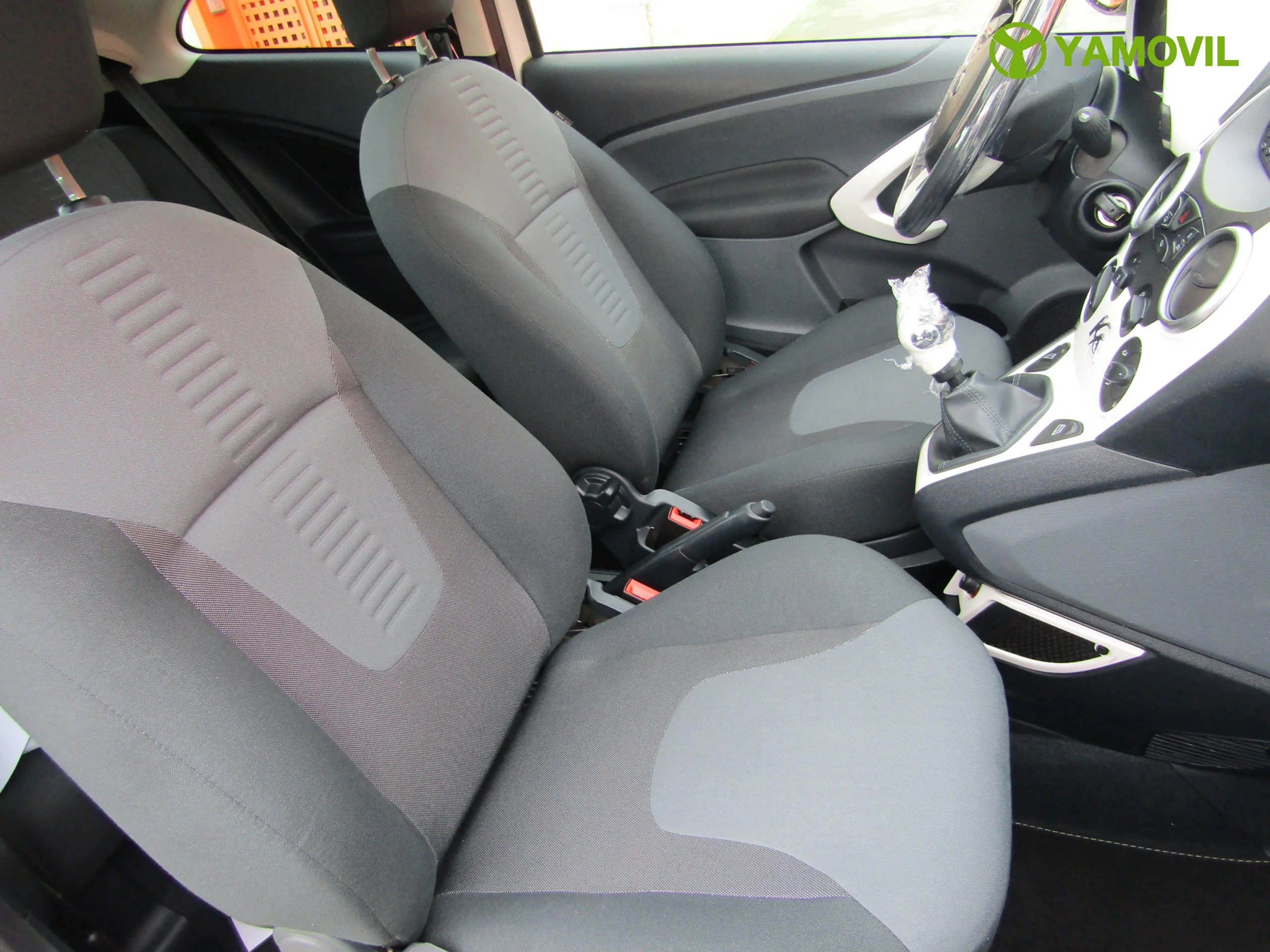 Ford Ka 1.2 DURATEC 69CV TITANIUM - Foto 12