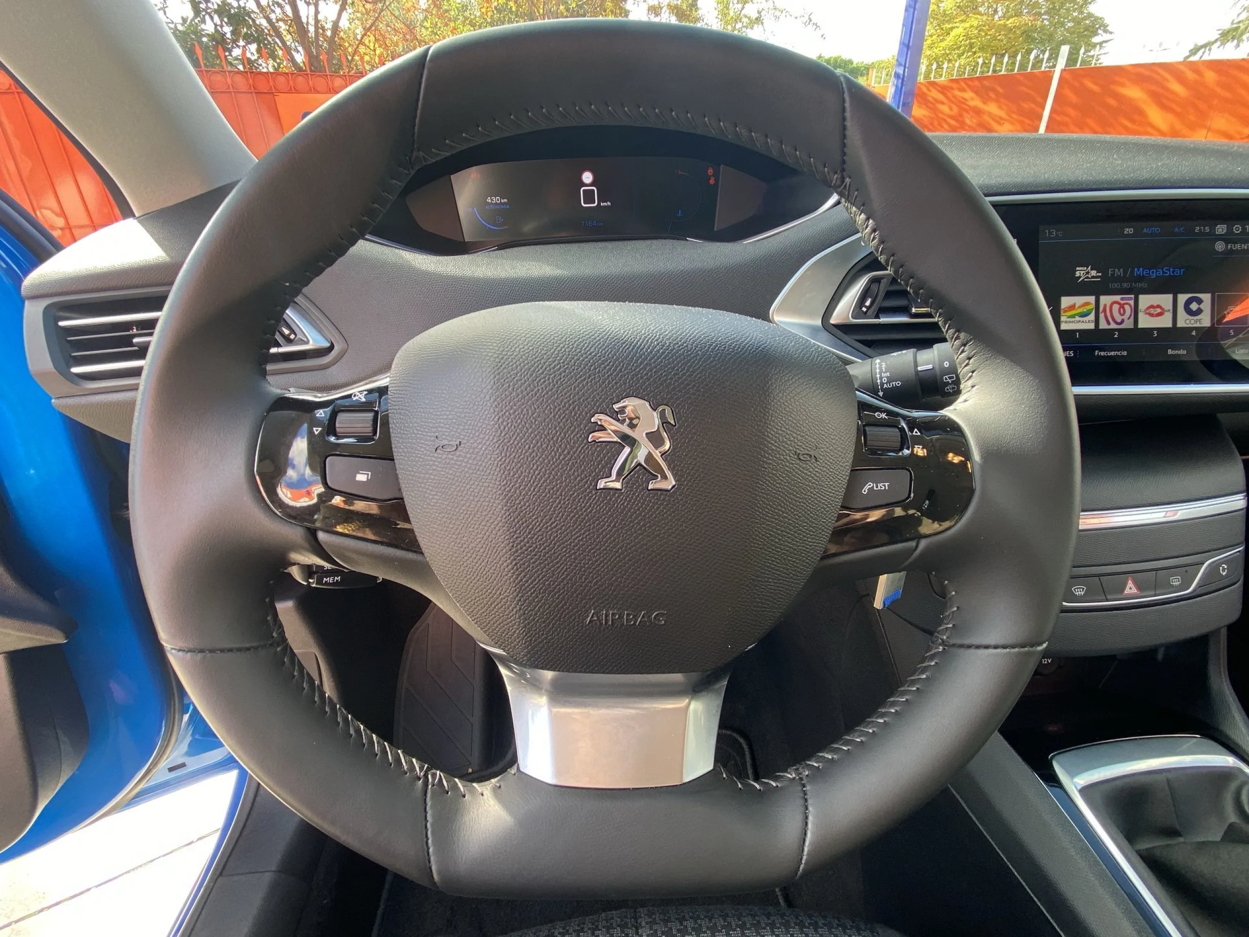 Peugeot 308 BlueHDi 130 SANDS Active 96 kW (130 CV) - Foto 11