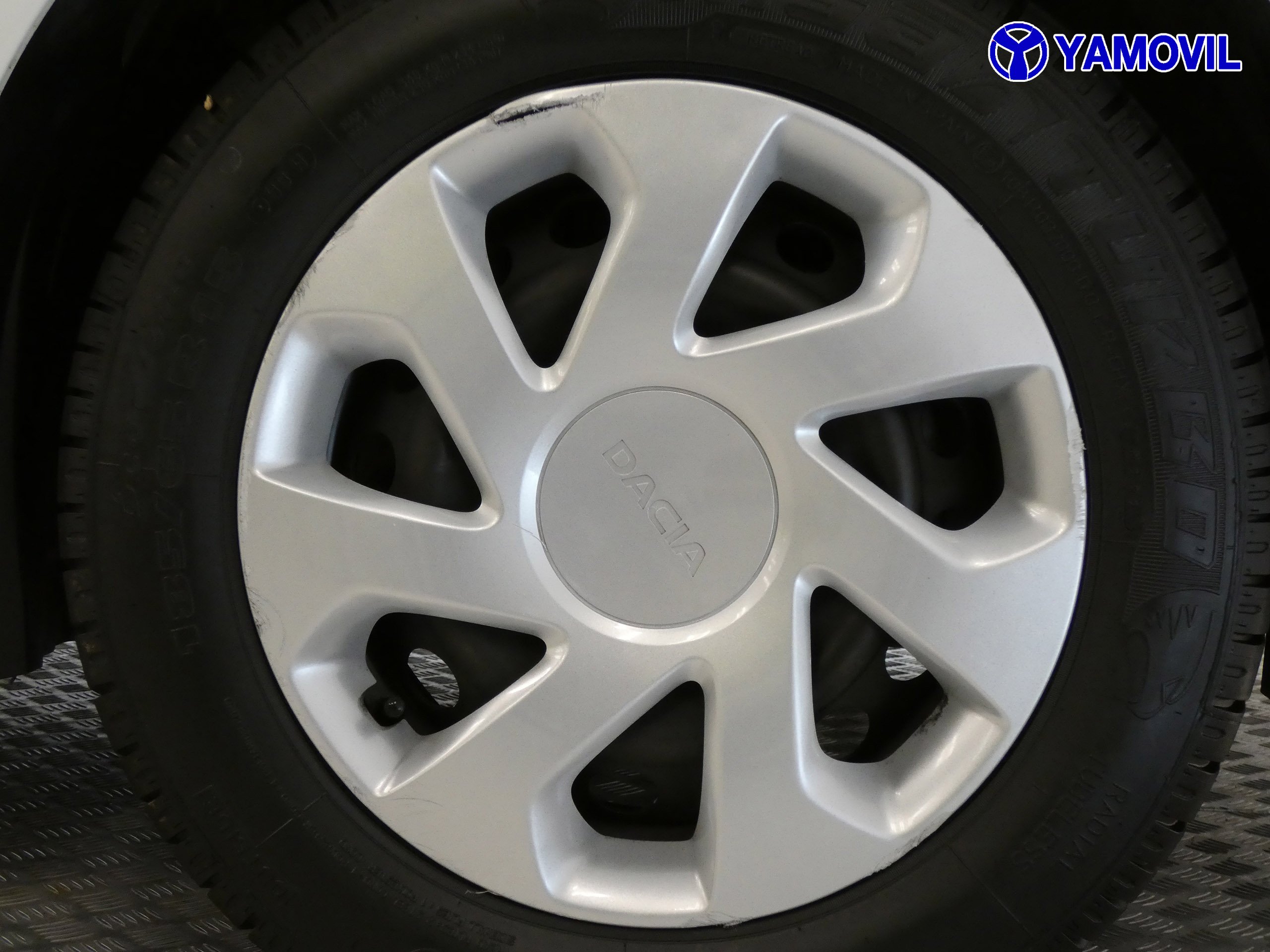 Dacia Logan TCE GLP 18 ESSENTIAL  - Foto 12