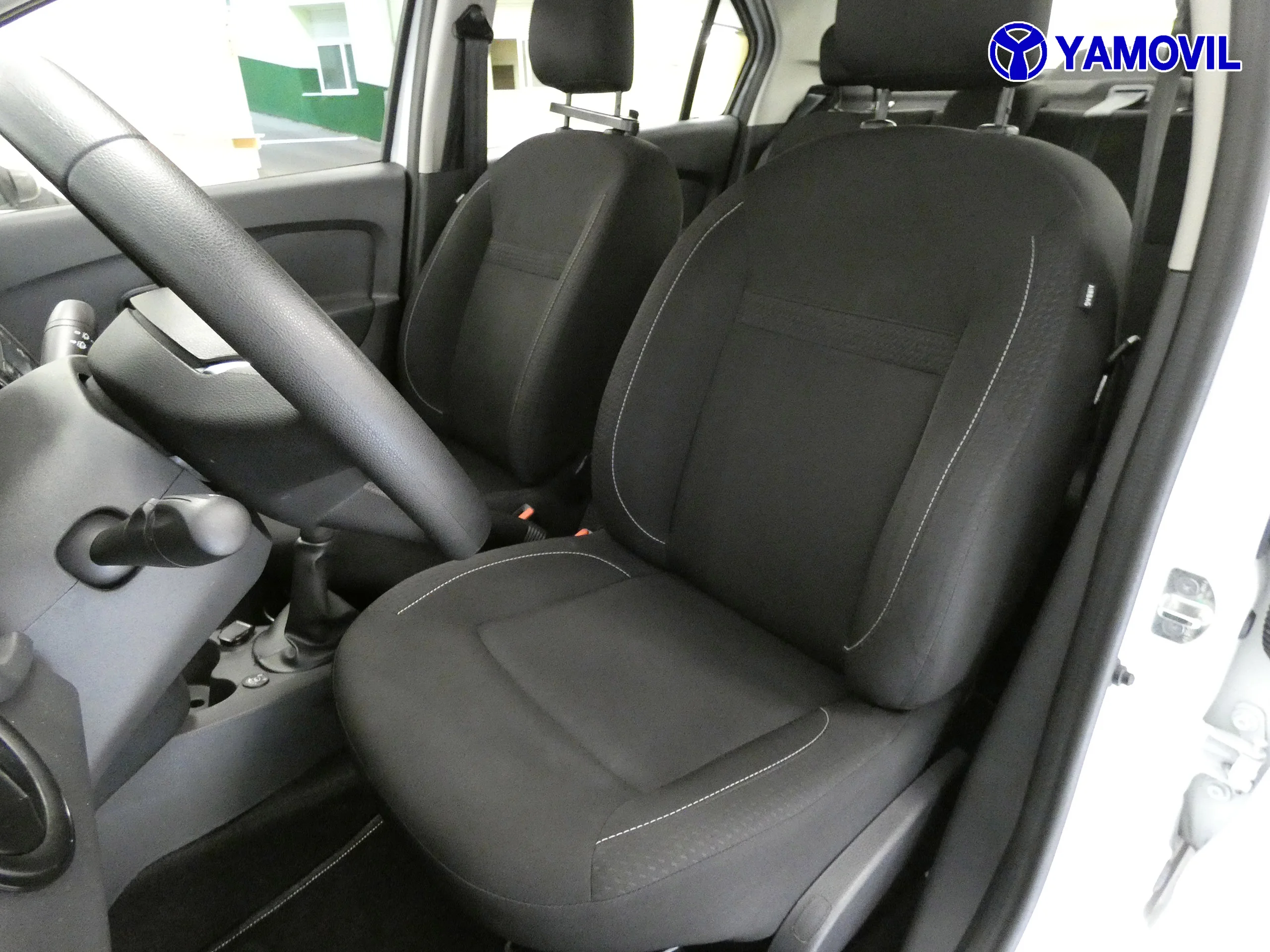 Dacia Logan TCE GLP 18 ESSENTIAL  - Foto 13