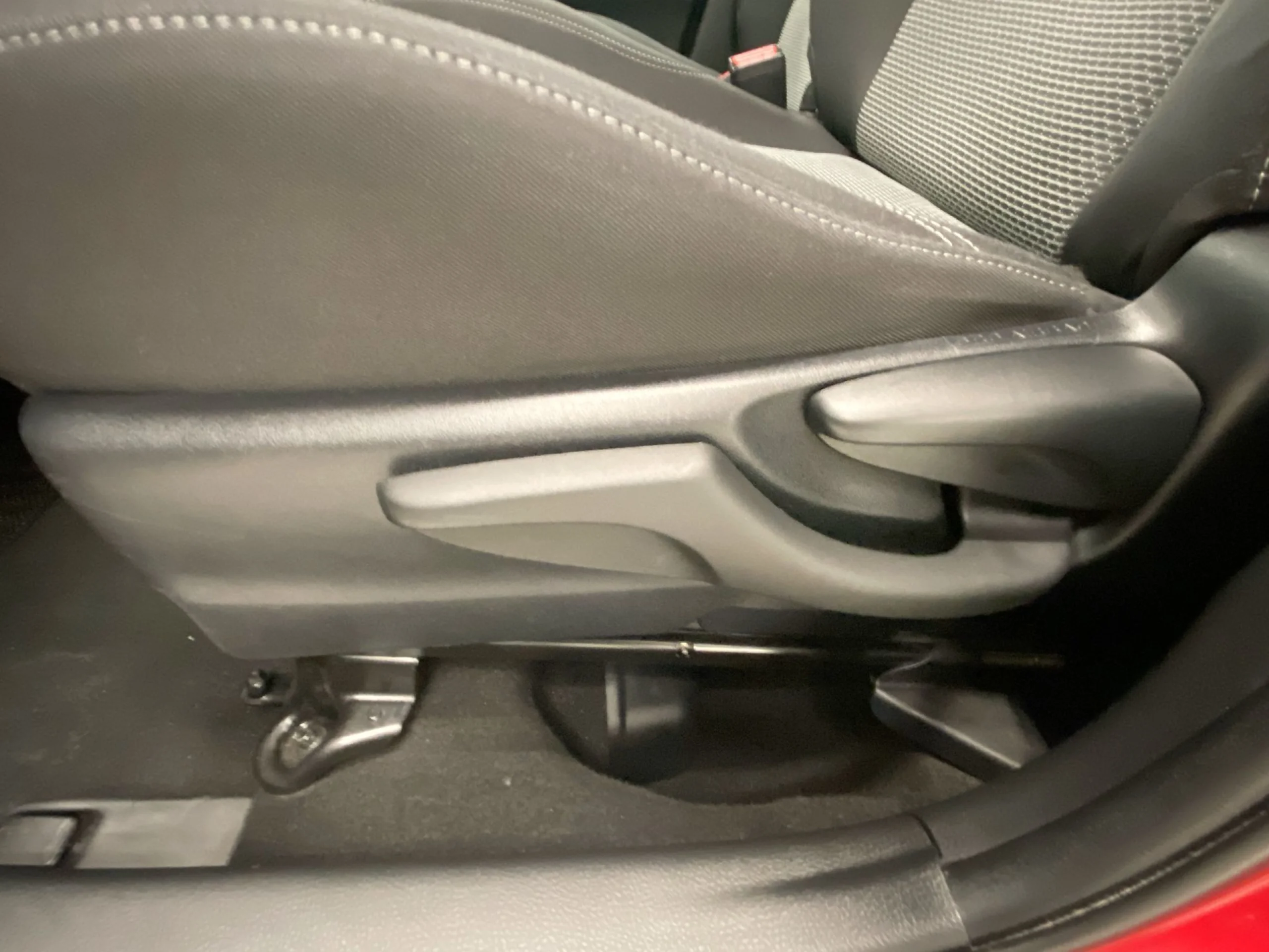 Toyota Yaris 1.5 Hybrid Active 74 kW (100 CV) - Foto 9