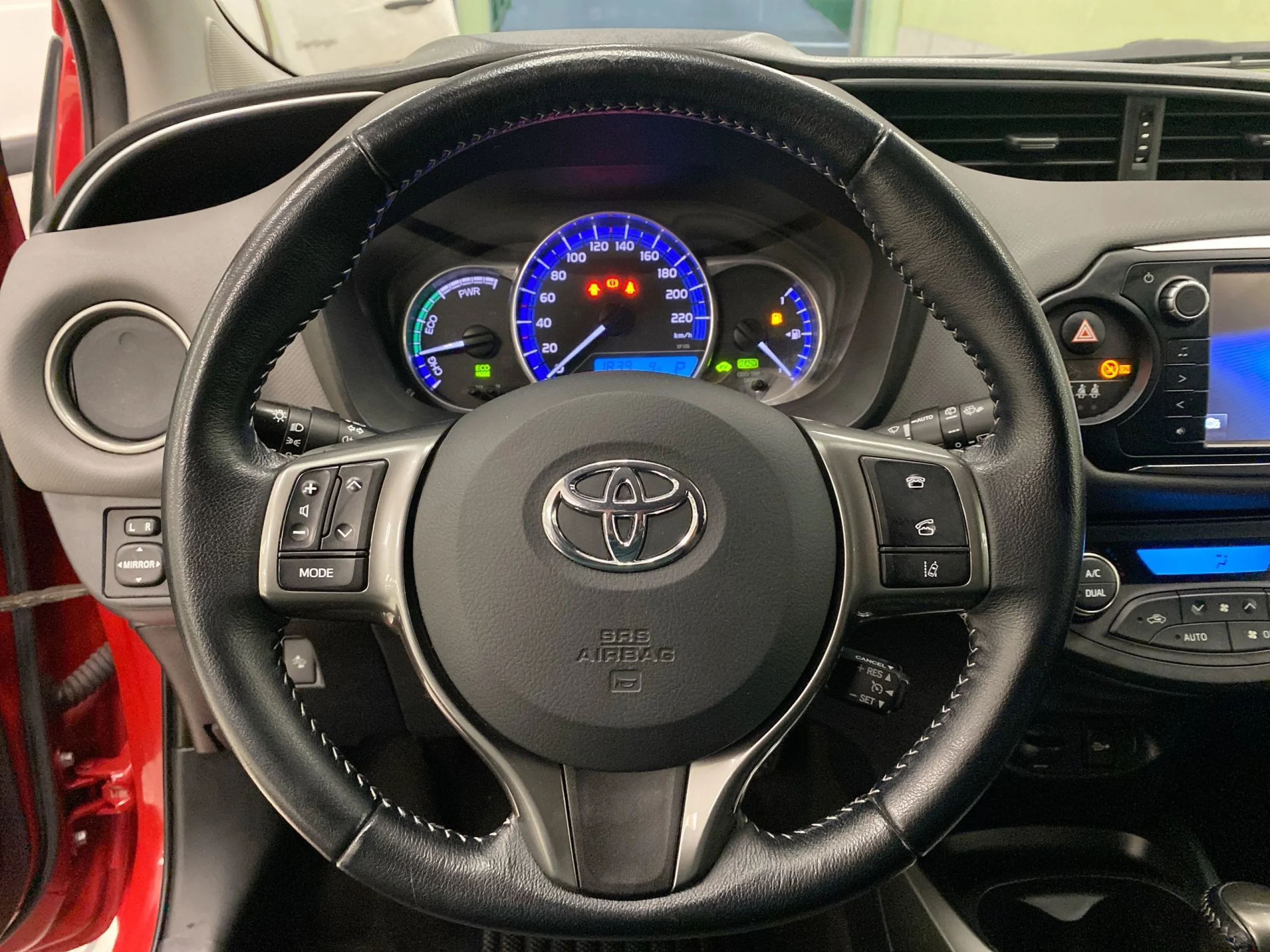 Toyota Yaris 1.5 Hybrid Active 74 kW (100 CV) - Foto 11