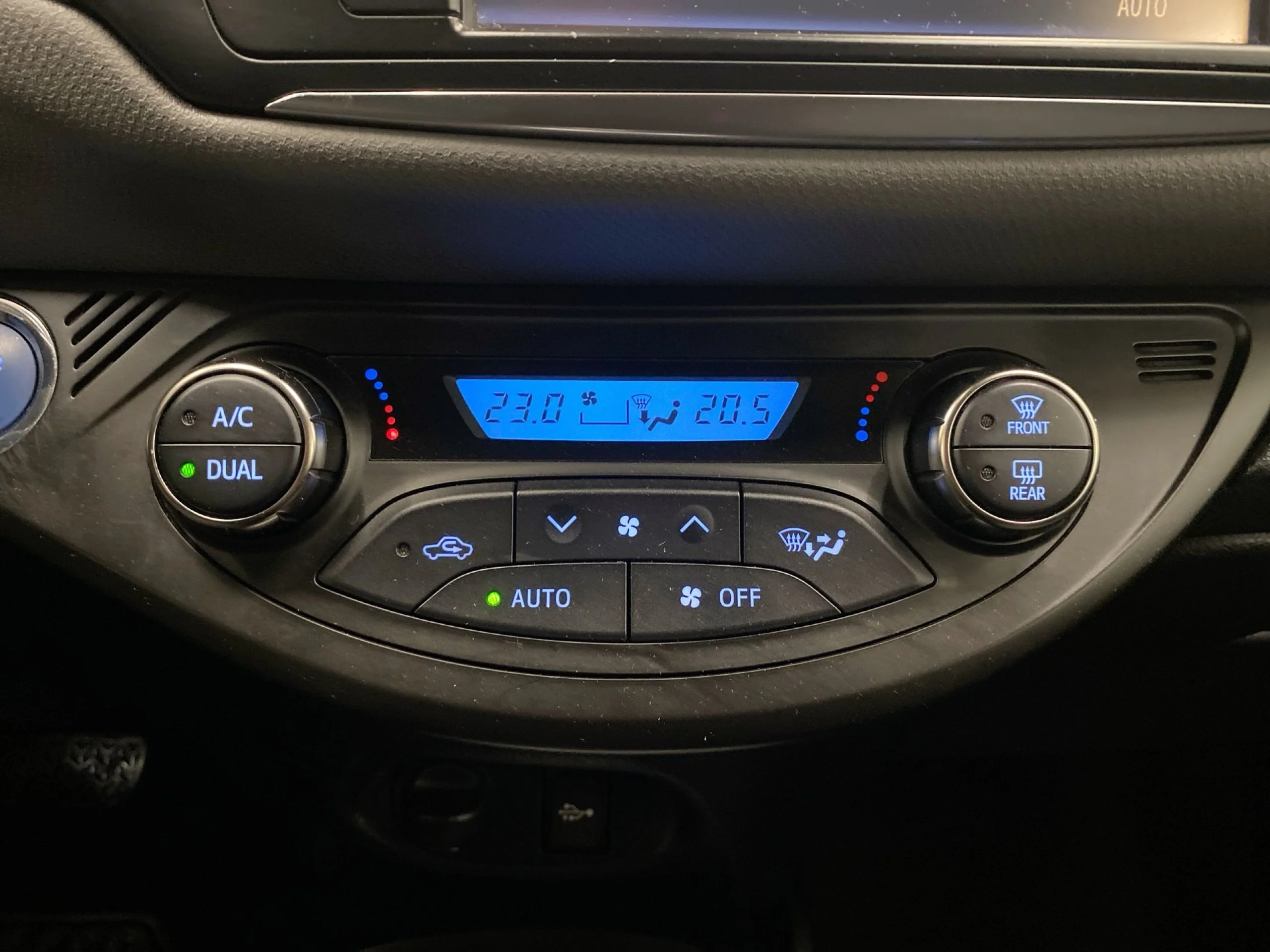 Toyota Yaris 1.5 Hybrid Active 74 kW (100 CV) - Foto 15