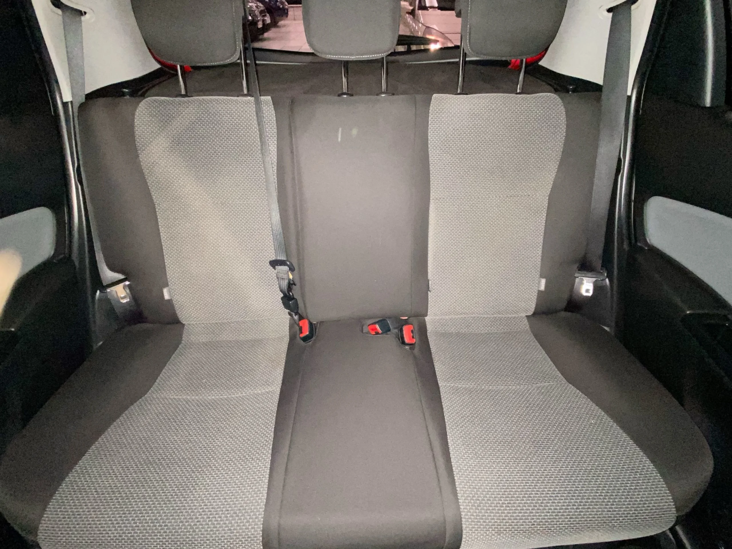 Toyota Yaris 1.5 Hybrid Active 74 kW (100 CV) - Foto 18