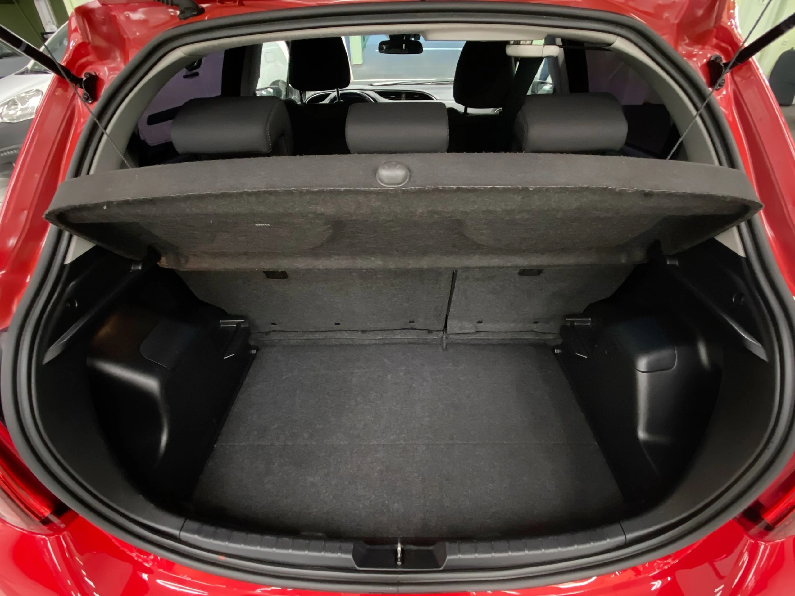 Toyota Yaris 1.5 Hybrid Active 74 kW (100 CV) - Foto 19