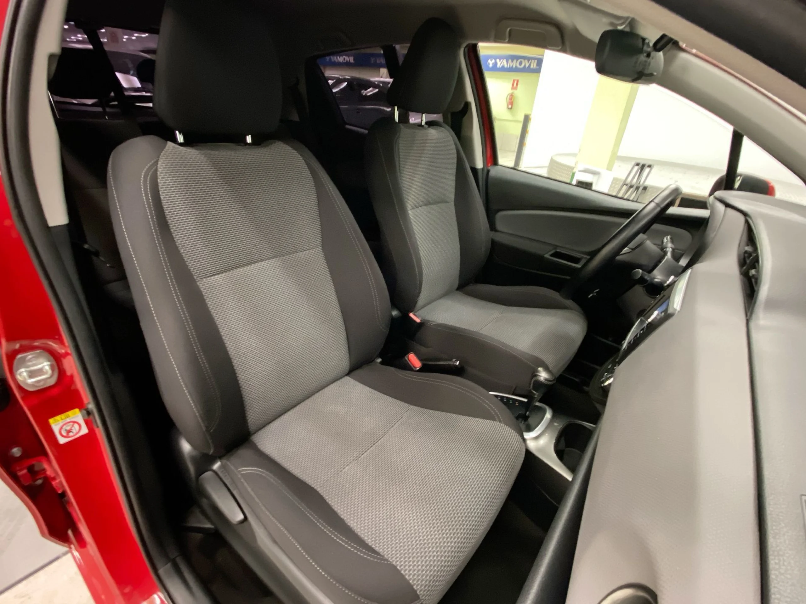 Toyota Yaris 1.5 Hybrid Active 74 kW (100 CV) - Foto 20