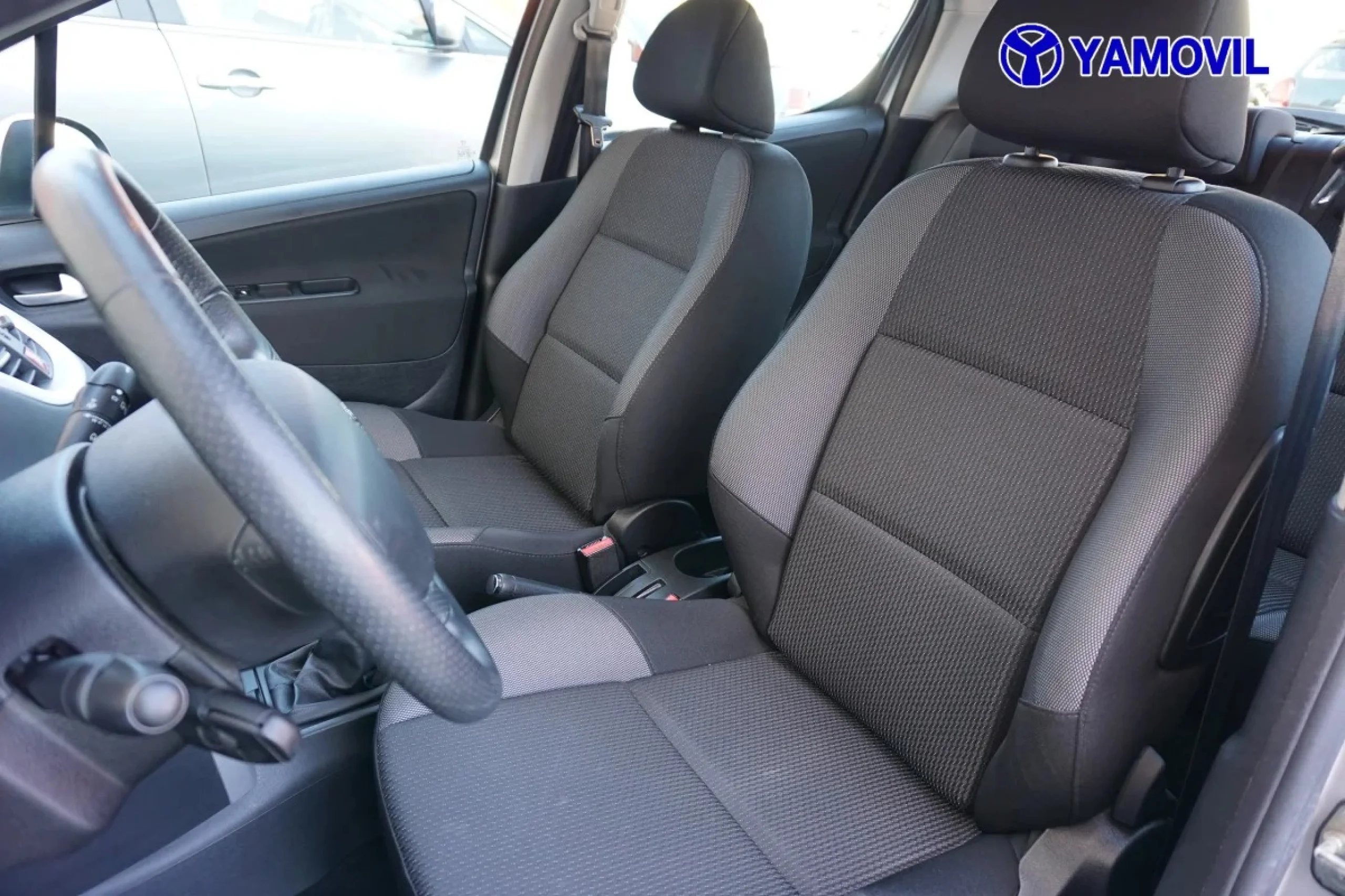 Peugeot 207 1.4 HDI Active FAP 51 kW (70 CV) - Foto 13