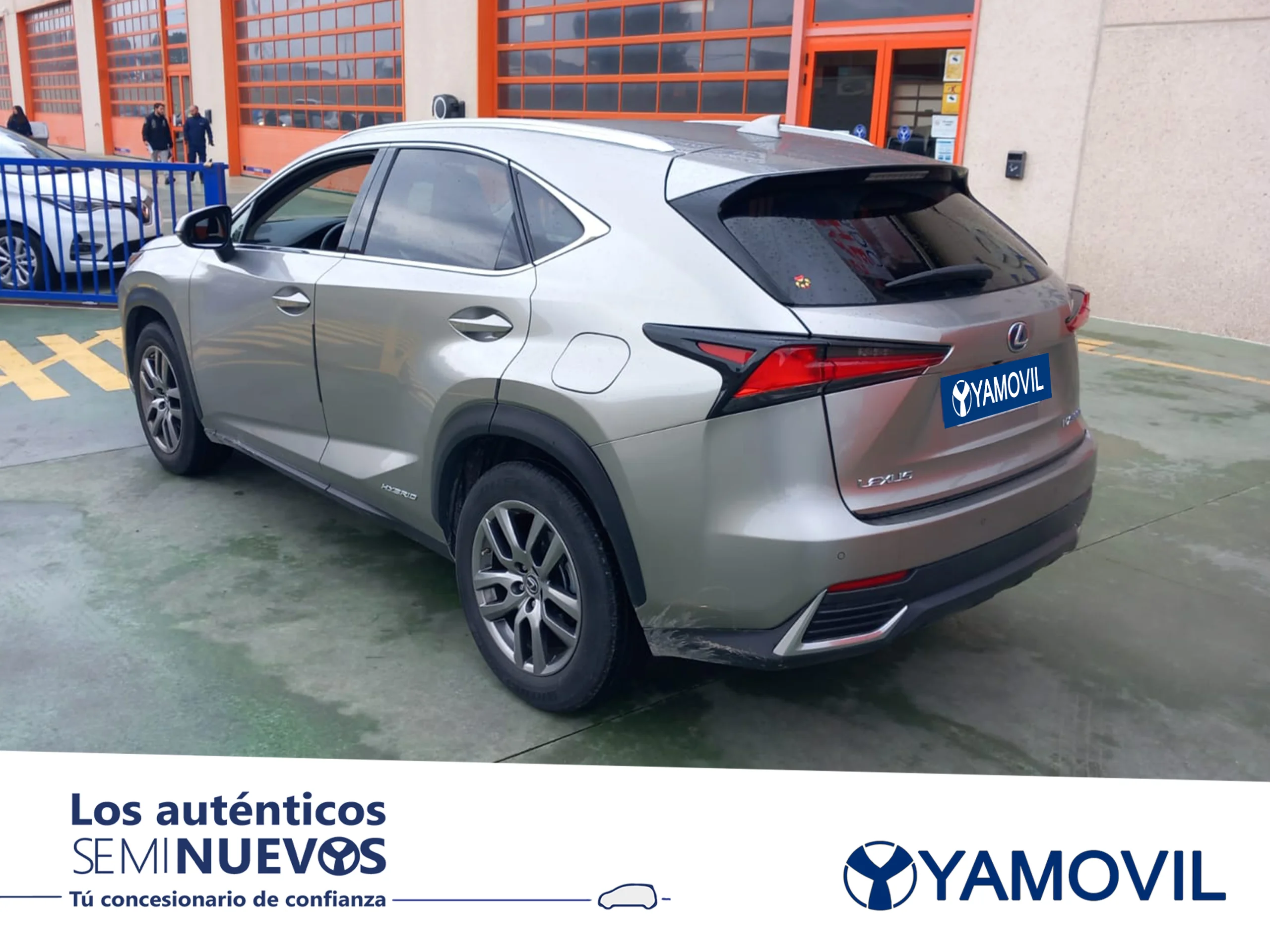 Lexus NX 300h Executive Navigation 4WD 145 kW (197 CV) - Foto 4