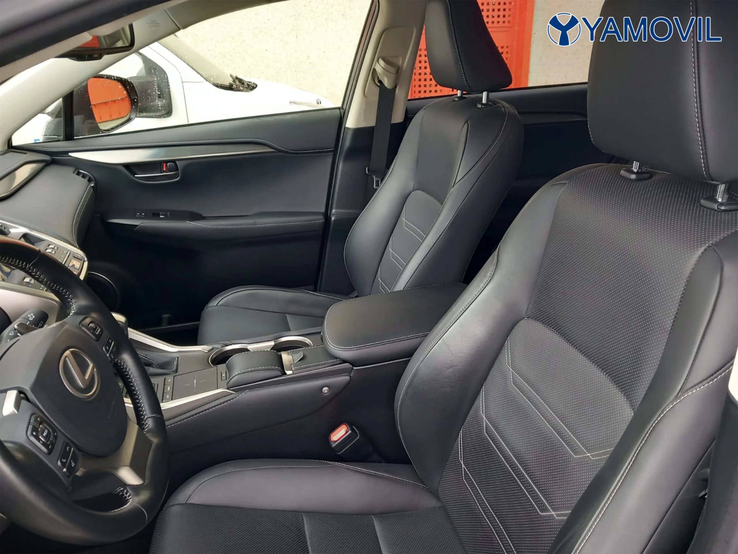 Lexus NX 300h Executive Navigation 4WD 145 kW (197 CV) - Foto 7