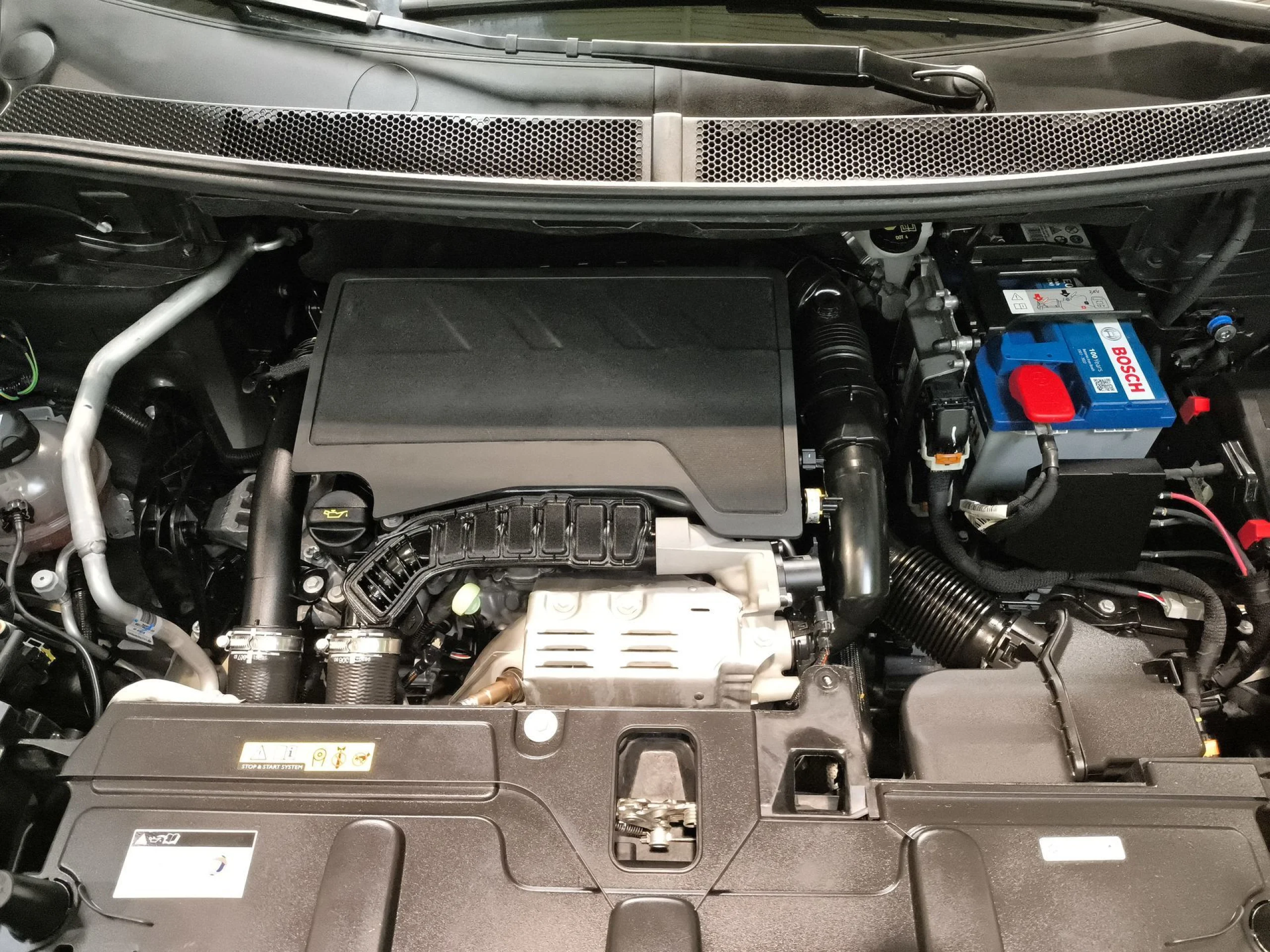 Peugeot 3008 PureTech 130 SANDS Allure 96 kW (130 CV) - Foto 21