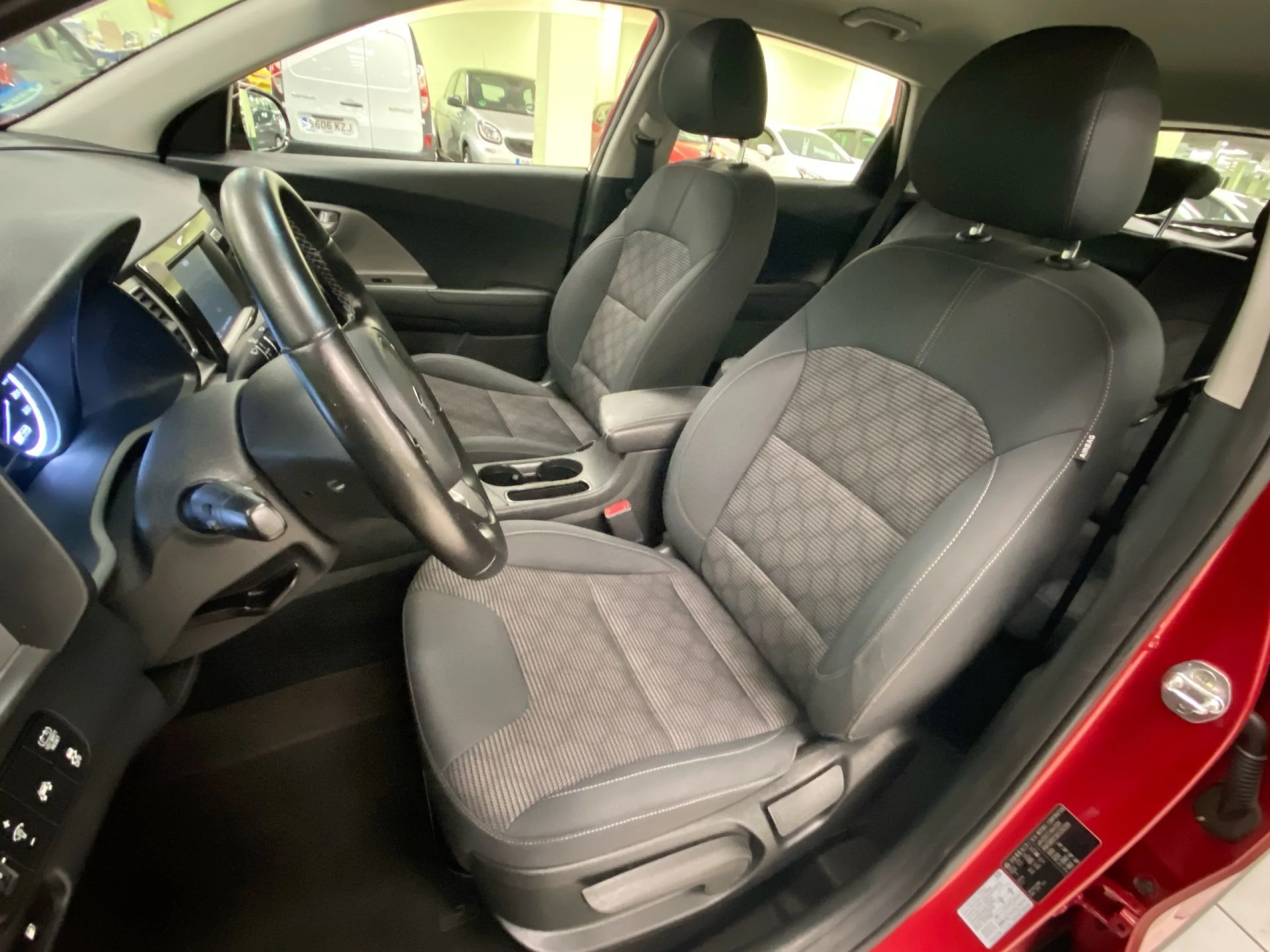 Kia Niro 1.6 GDi PHEV Drive 104 kW (141 CV) - Foto 8