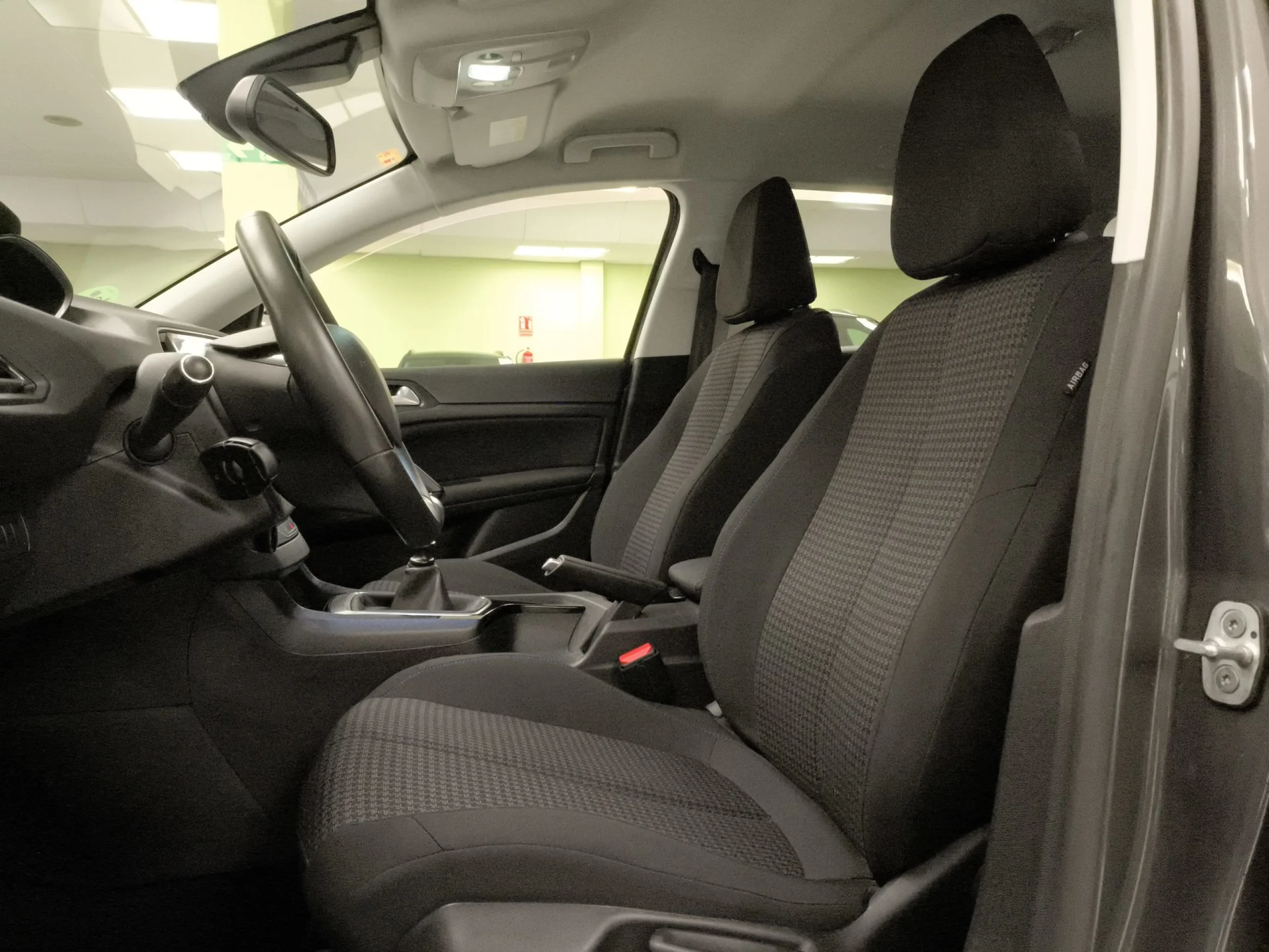 Peugeot 308 SW PureTech 130 SANDS Style 96 kW (130 CV) - Foto 8