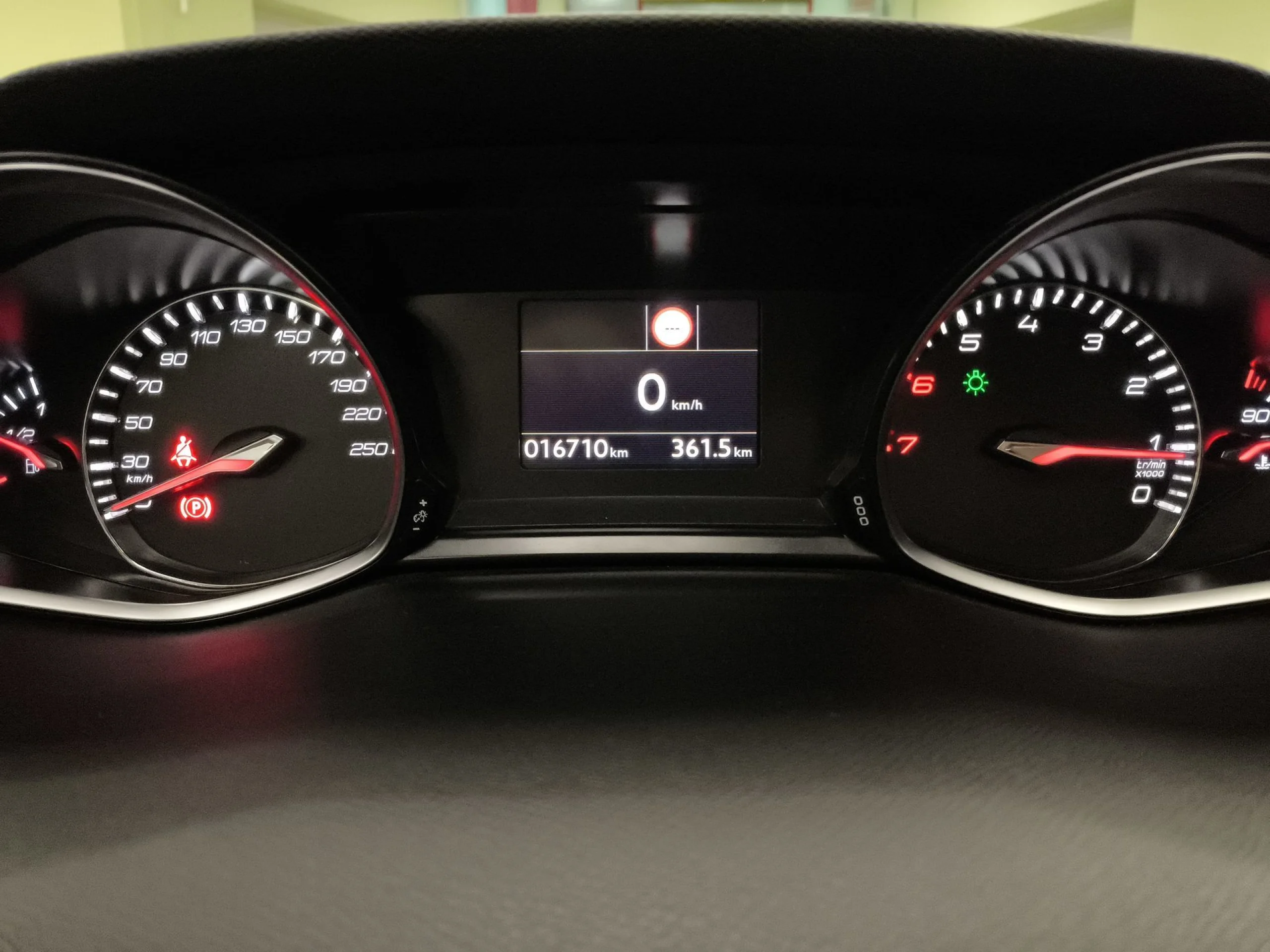 Peugeot 308 SW PureTech 130 SANDS Style 96 kW (130 CV) - Foto 12