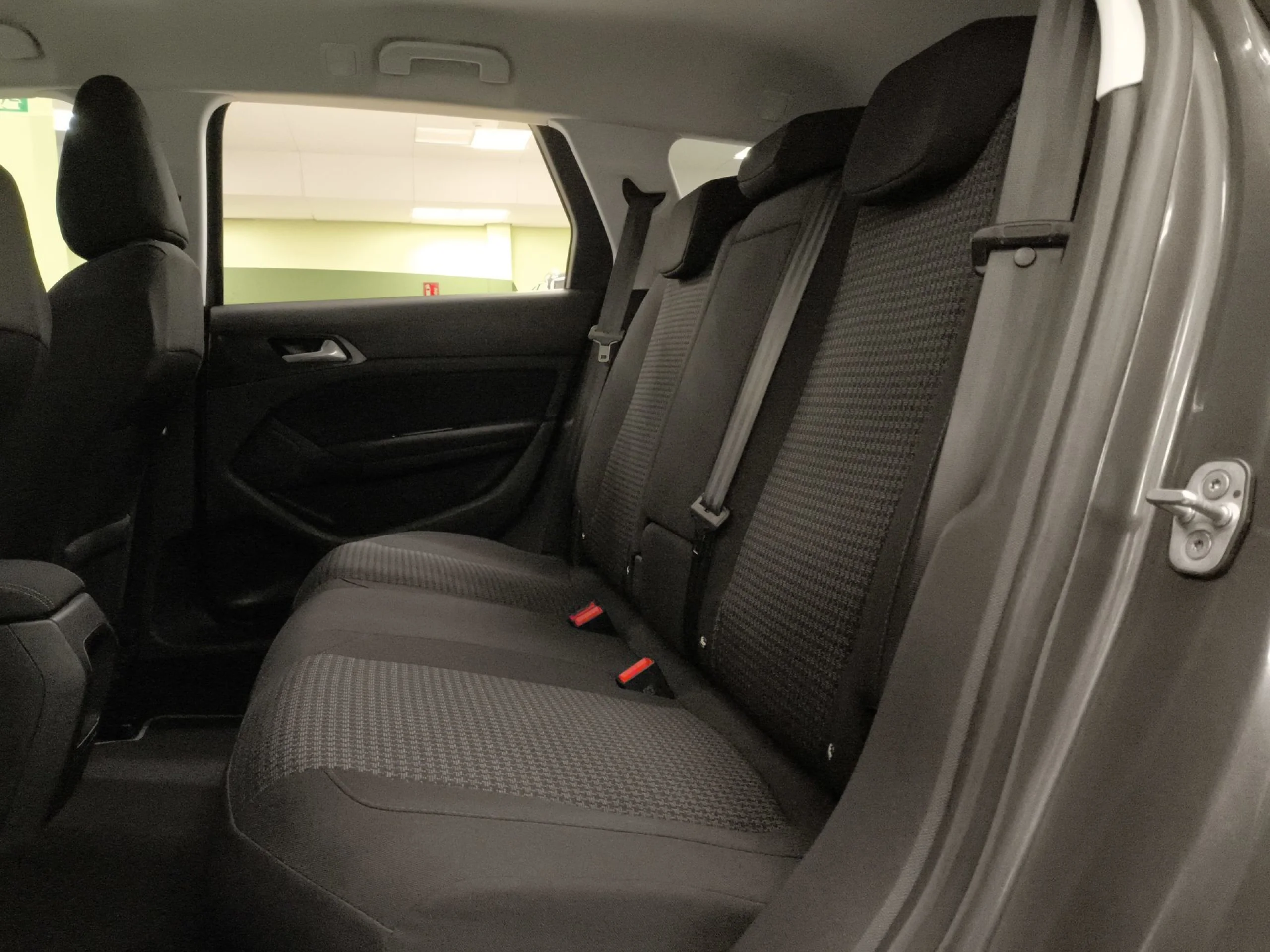 Peugeot 308 SW PureTech 130 SANDS Style 96 kW (130 CV) - Foto 17