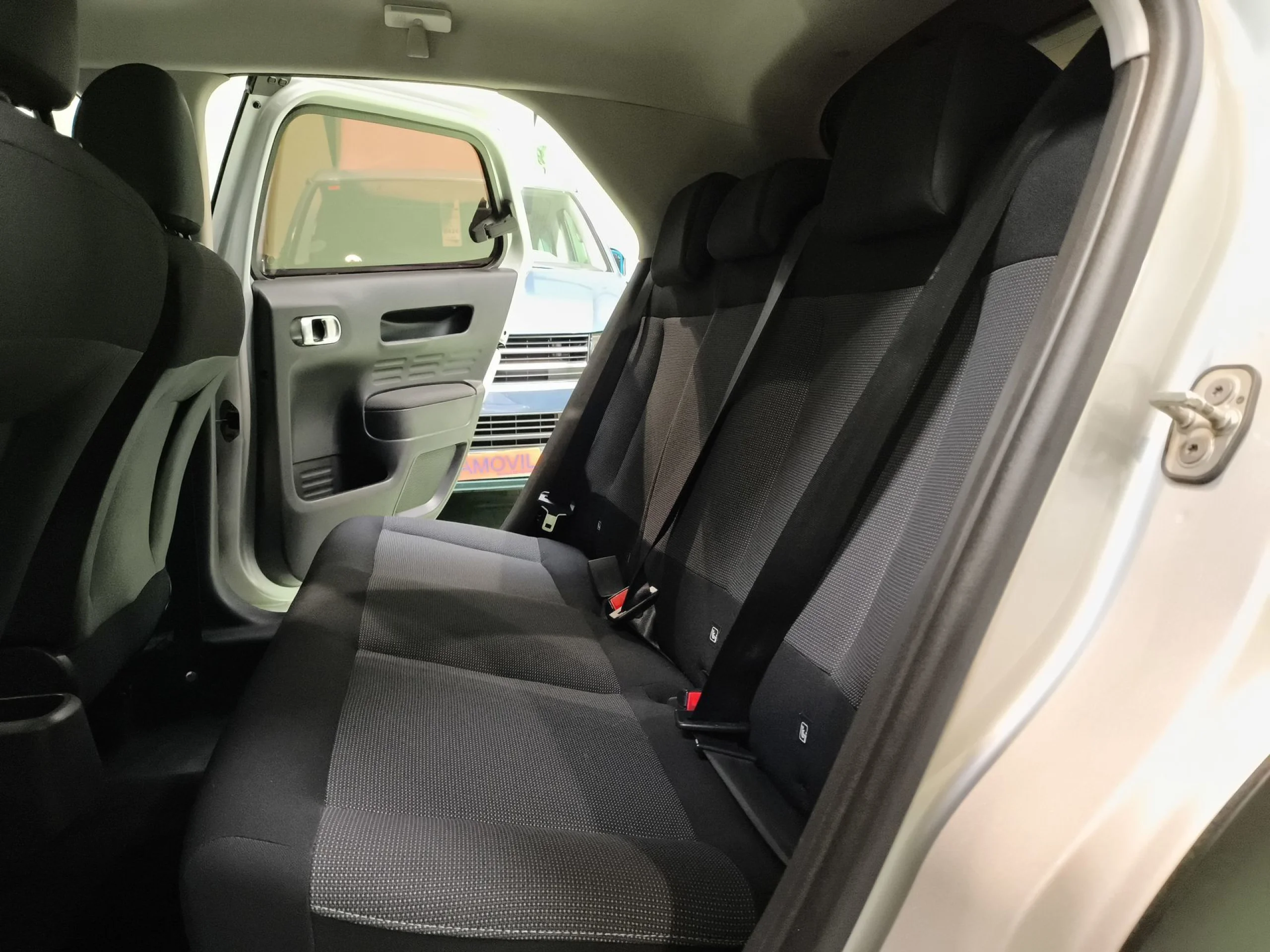 Citroen C4 Cactus PureTech 110 SANDS Feel 81 kW (110 CV) - Foto 17
