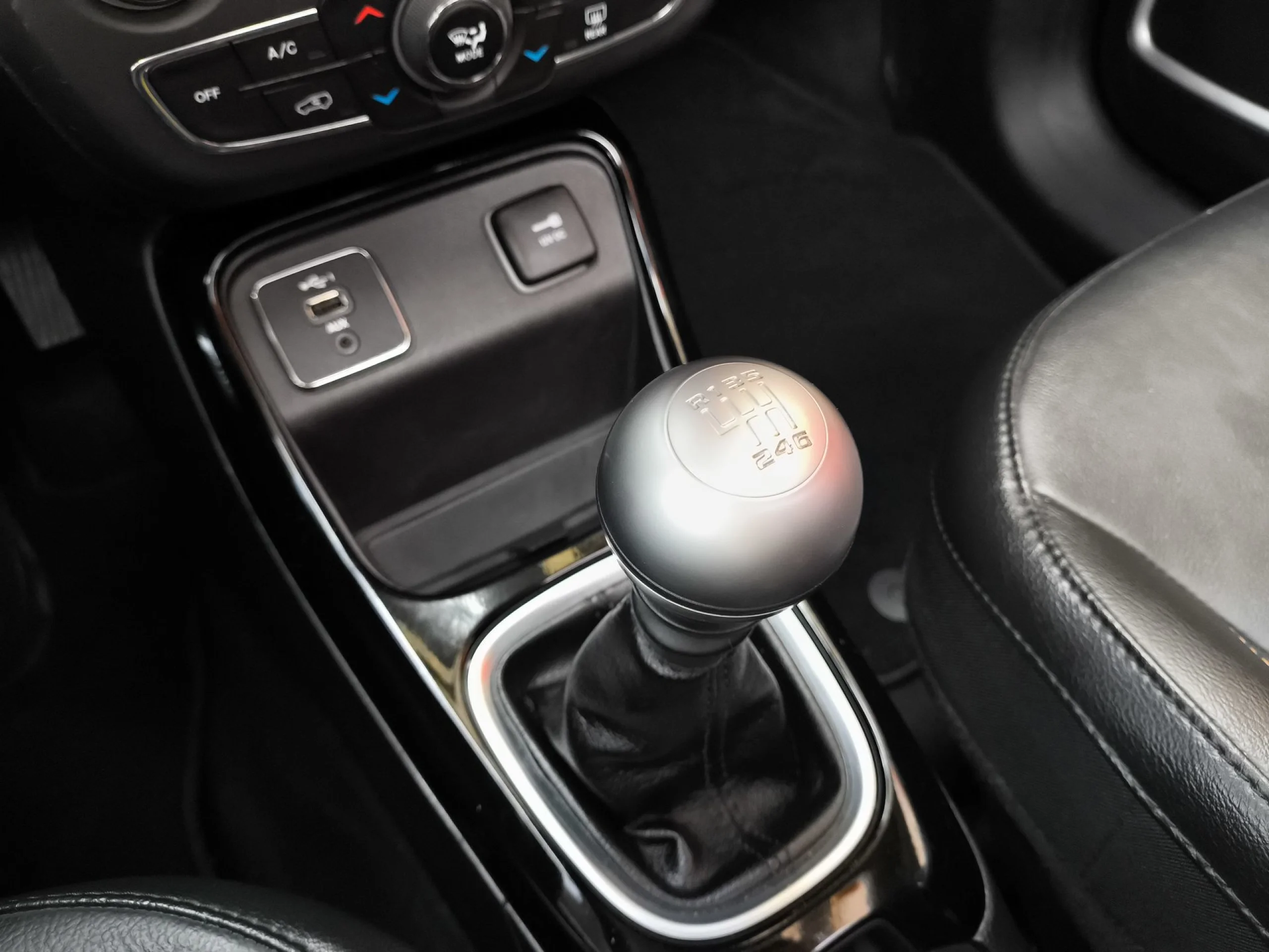 Jeep Compass 1.6 Multijet Limited 4x2 88 kW (120 CV) - Foto 25